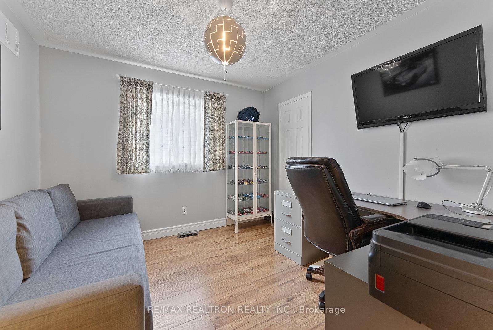 Photo 17 of 540 Nottingham Crescent, Oshawa, Eastdale — HOMEH
