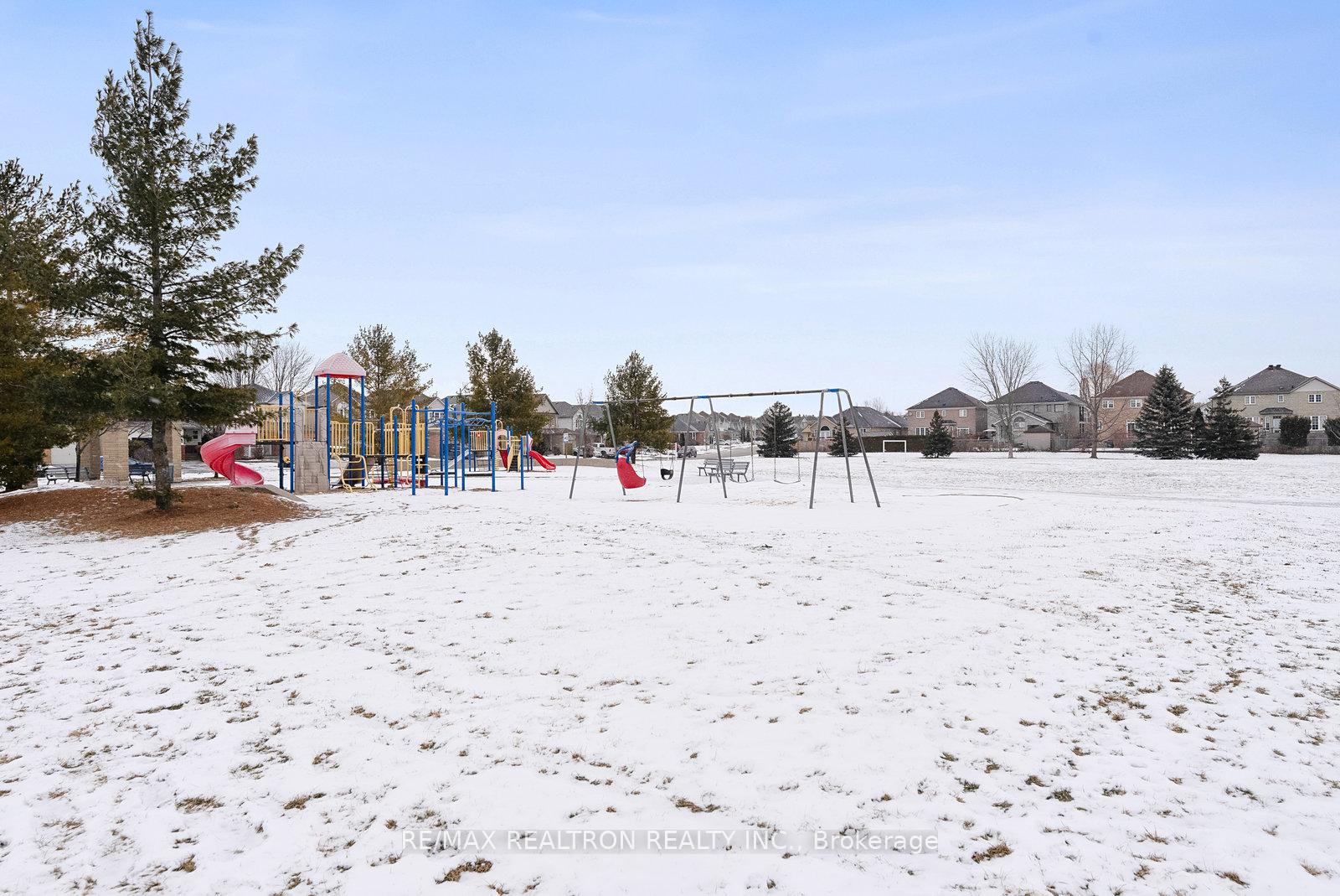 Photo 22 of 540 Nottingham Crescent, Oshawa, Eastdale — HOMEH