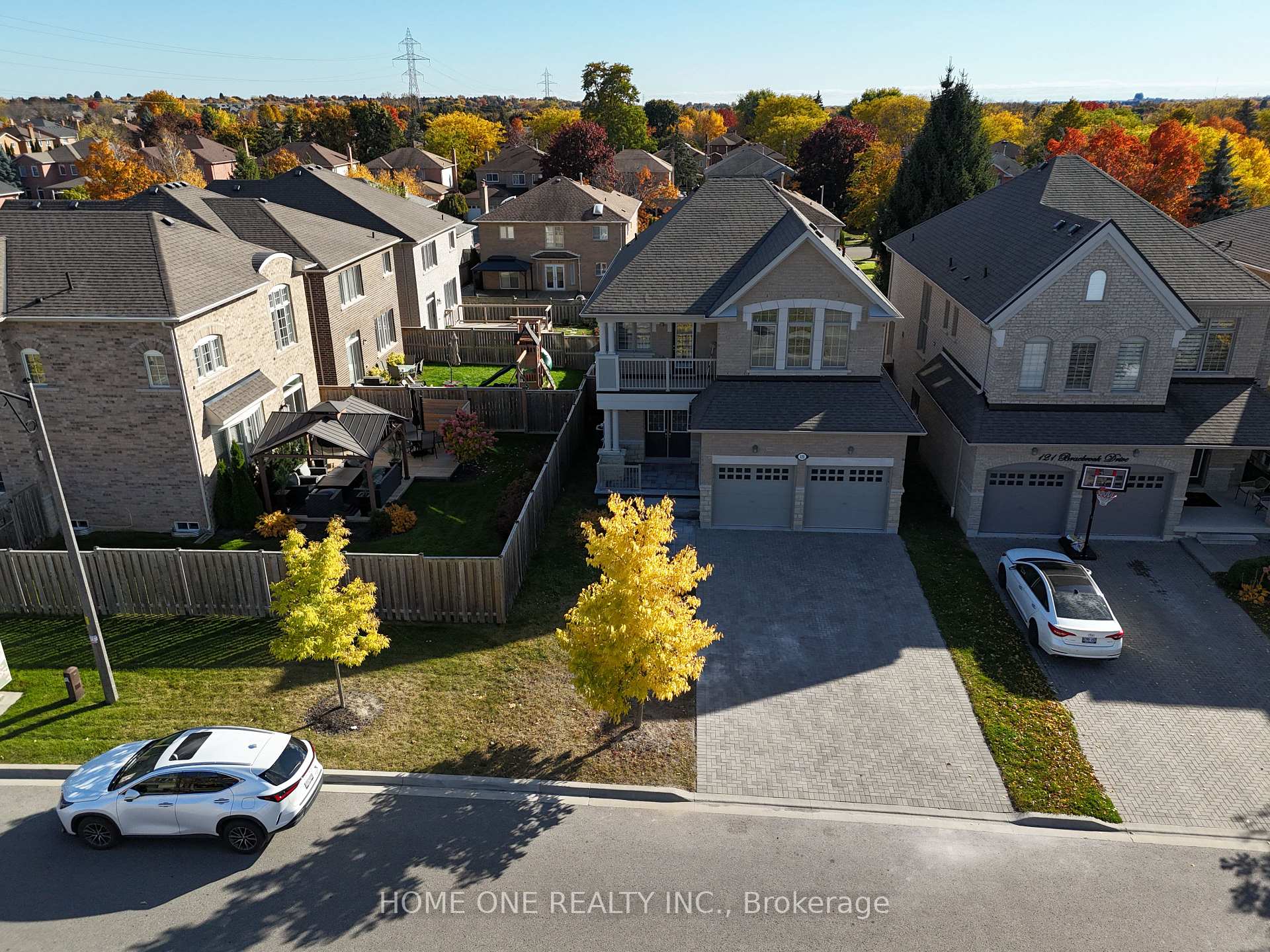 Photo 1 of 123 Braebrook Drive, Whitby, Rolling Acres — HOMEH