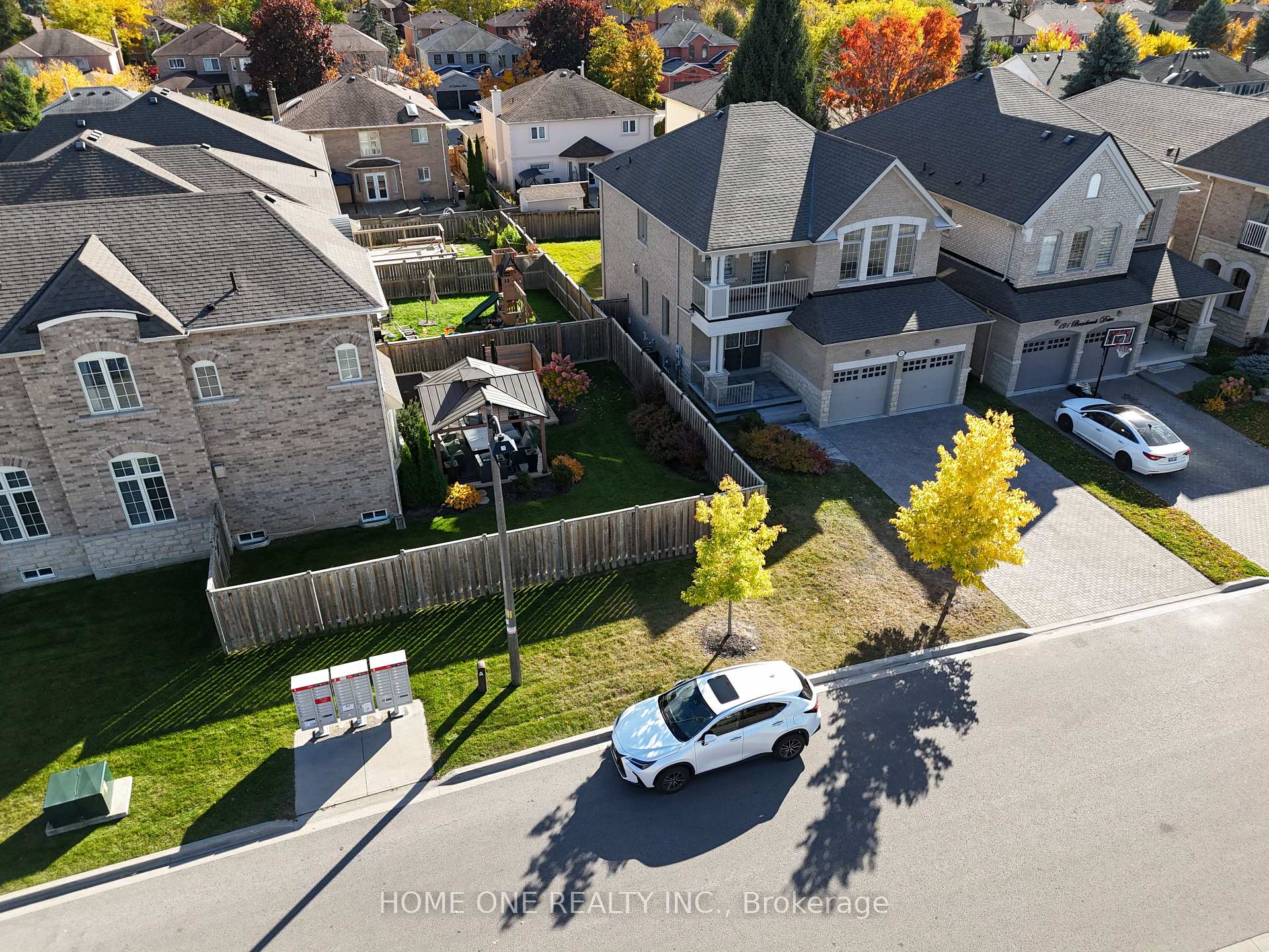 Photo 2 of 123 Braebrook Drive, Whitby, Rolling Acres — HOMEH