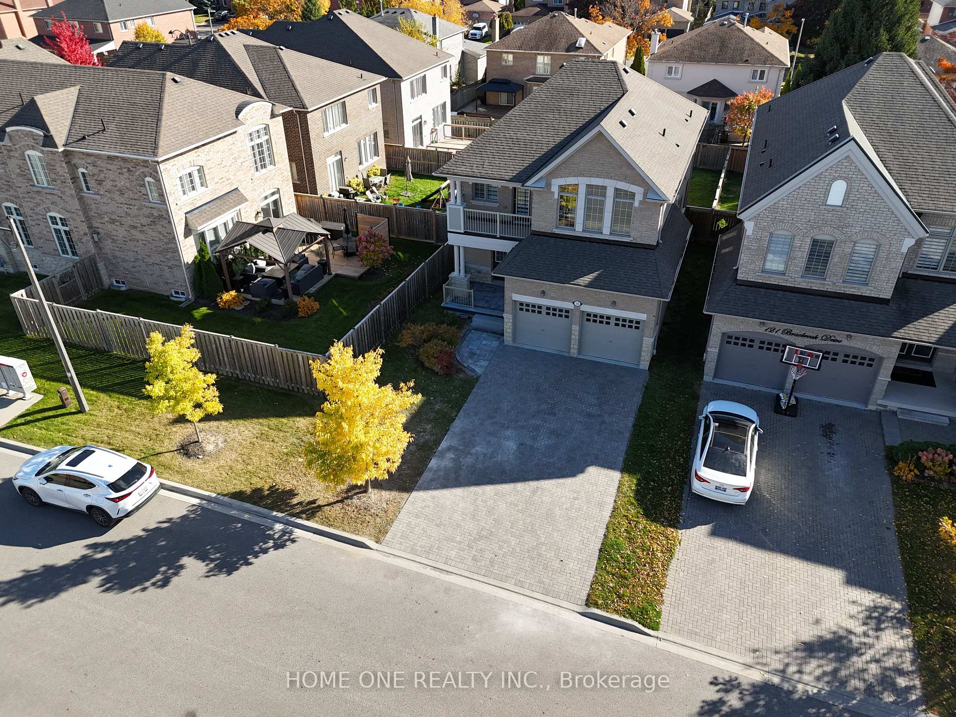 Photo 3 of 123 Braebrook Drive, Whitby, Rolling Acres — HOMEH