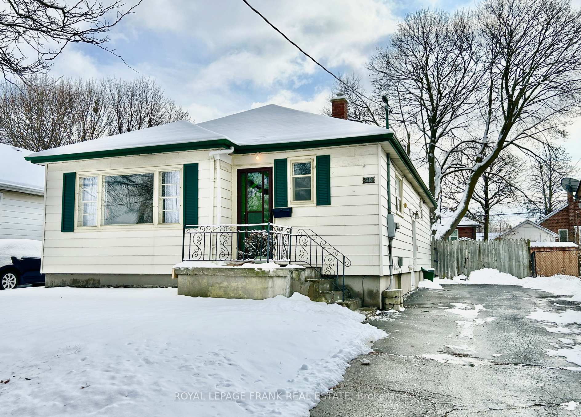 Photo 1 of 219 Greenwood Avenue, Oshawa, Vanier — HOMEH