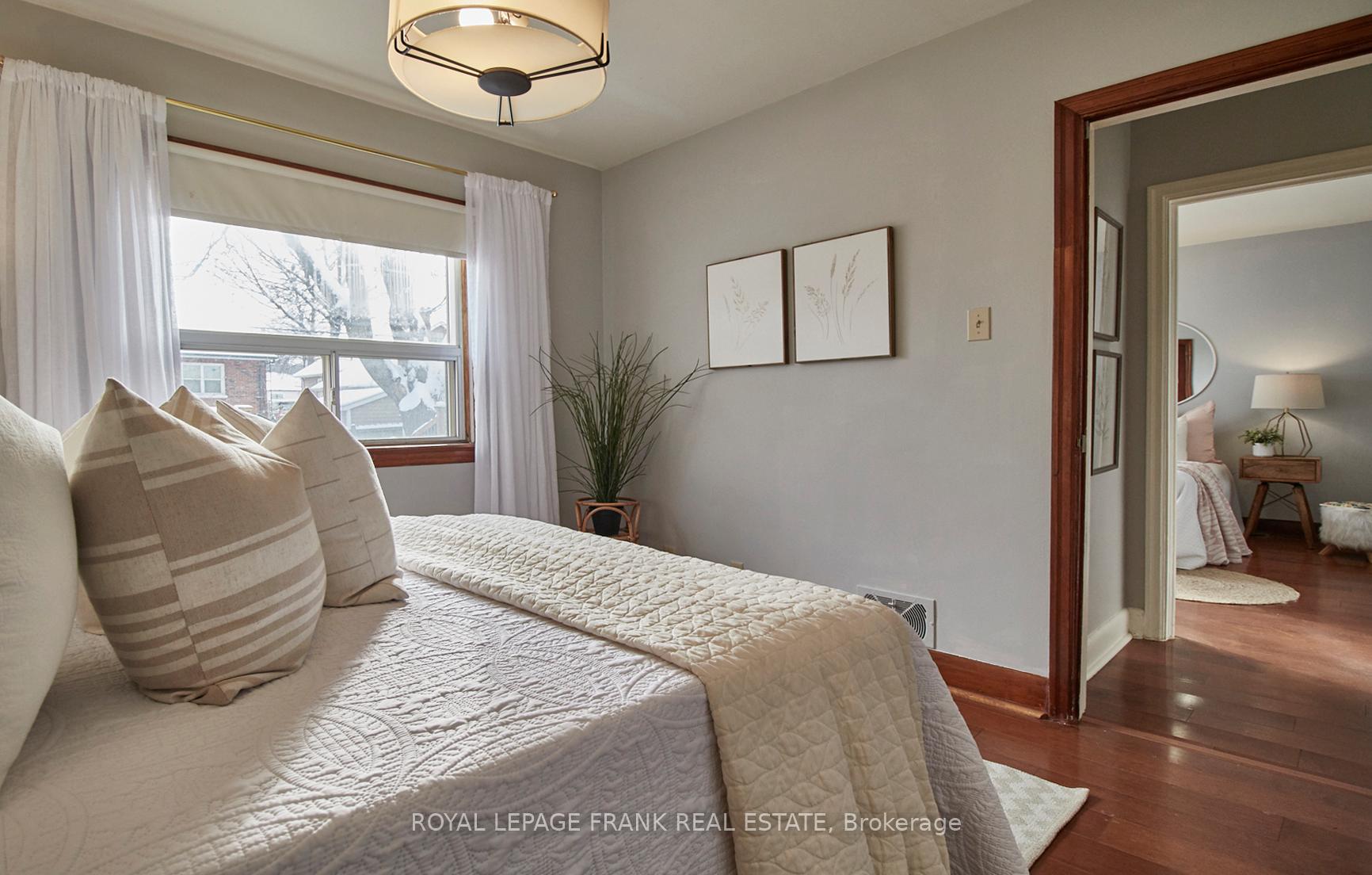 Photo 12 of 219 Greenwood Avenue, Oshawa, Vanier — HOMEH