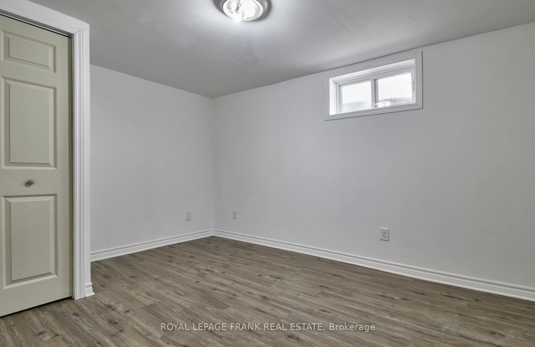 Photo 18 of 219 Greenwood Avenue, Oshawa, Vanier — HOMEH