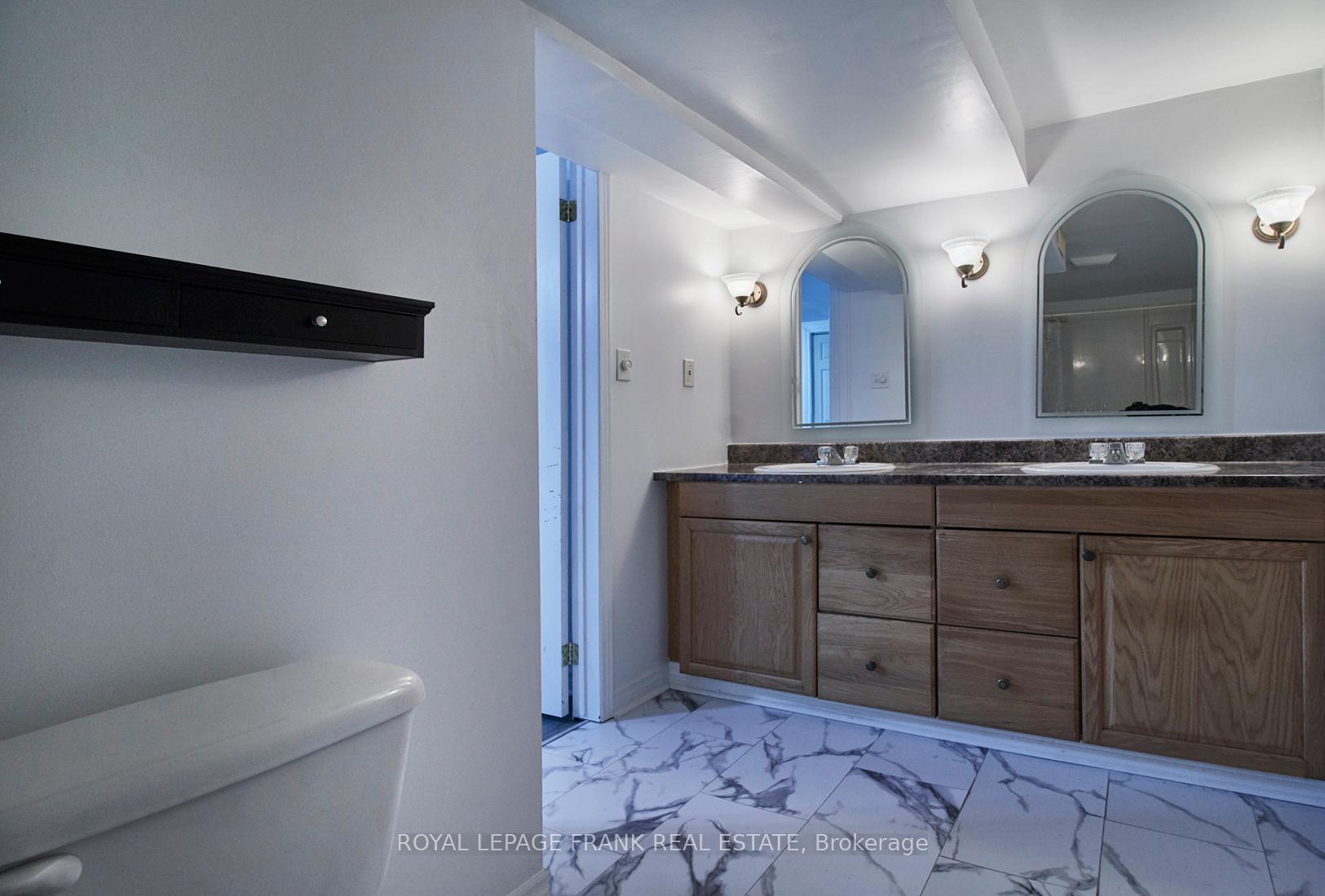 Photo 21 of 219 Greenwood Avenue, Oshawa, Vanier — HOMEH