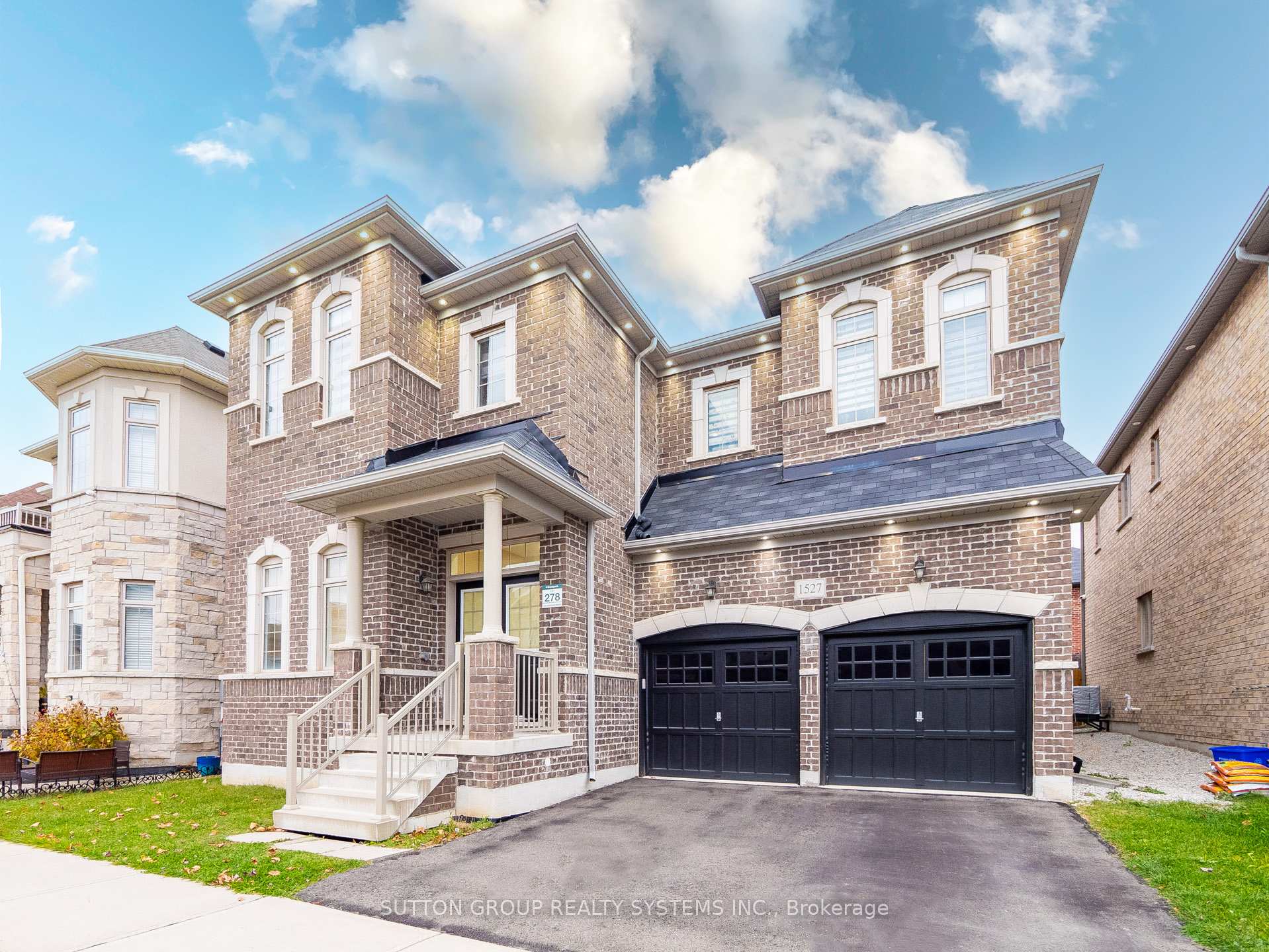 Front of 1527 Mendelson Heights