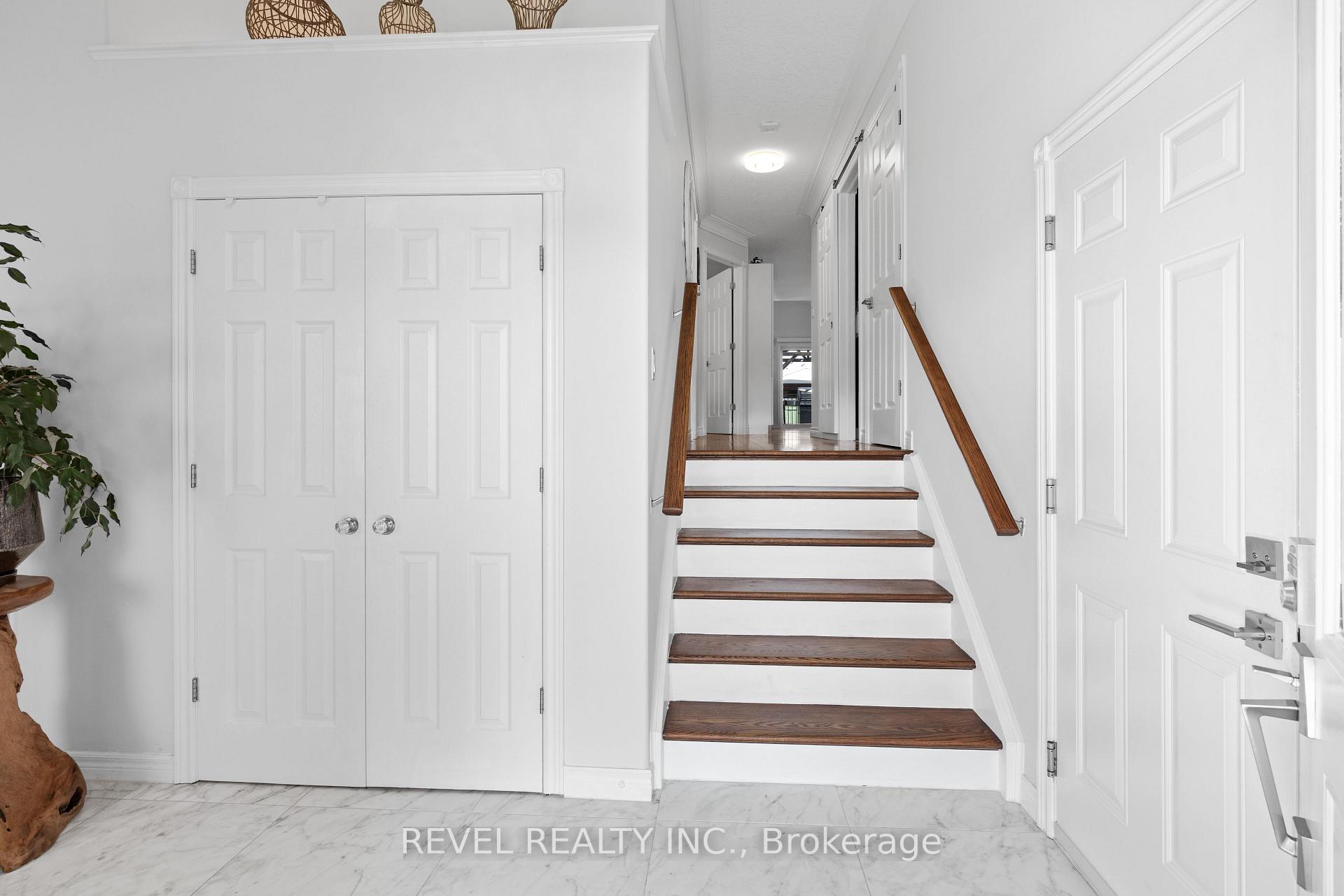 Photo 5 of 2726 Foxmeadow Road, Peterborough, Ashburnham Ward 4 — HOMEH