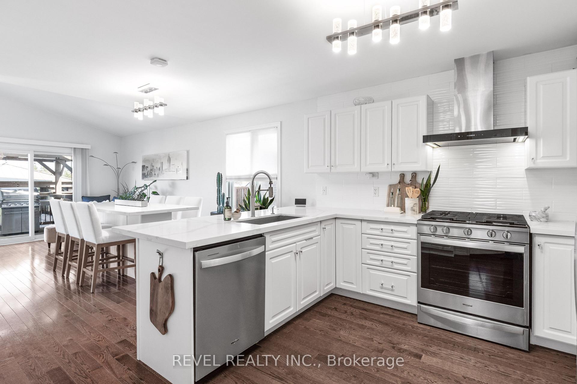 Photo 6 of 2726 Foxmeadow Road, Peterborough, Ashburnham Ward 4 — HOMEH