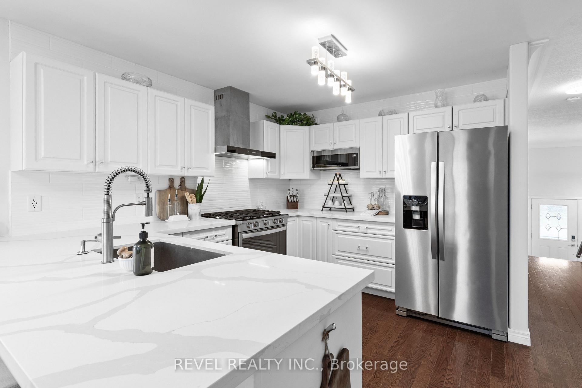 Photo 7 of 2726 Foxmeadow Road, Peterborough, Ashburnham Ward 4 — HOMEH