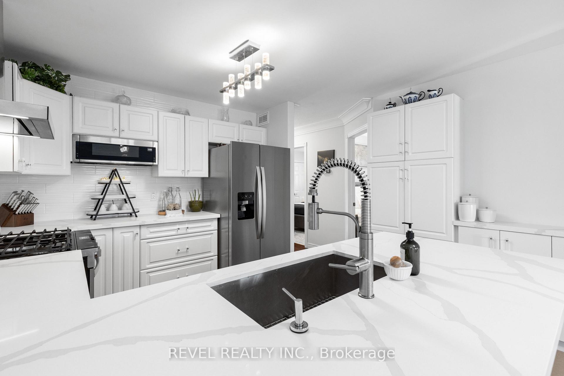 Photo 8 of 2726 Foxmeadow Road, Peterborough, Ashburnham Ward 4 — HOMEH