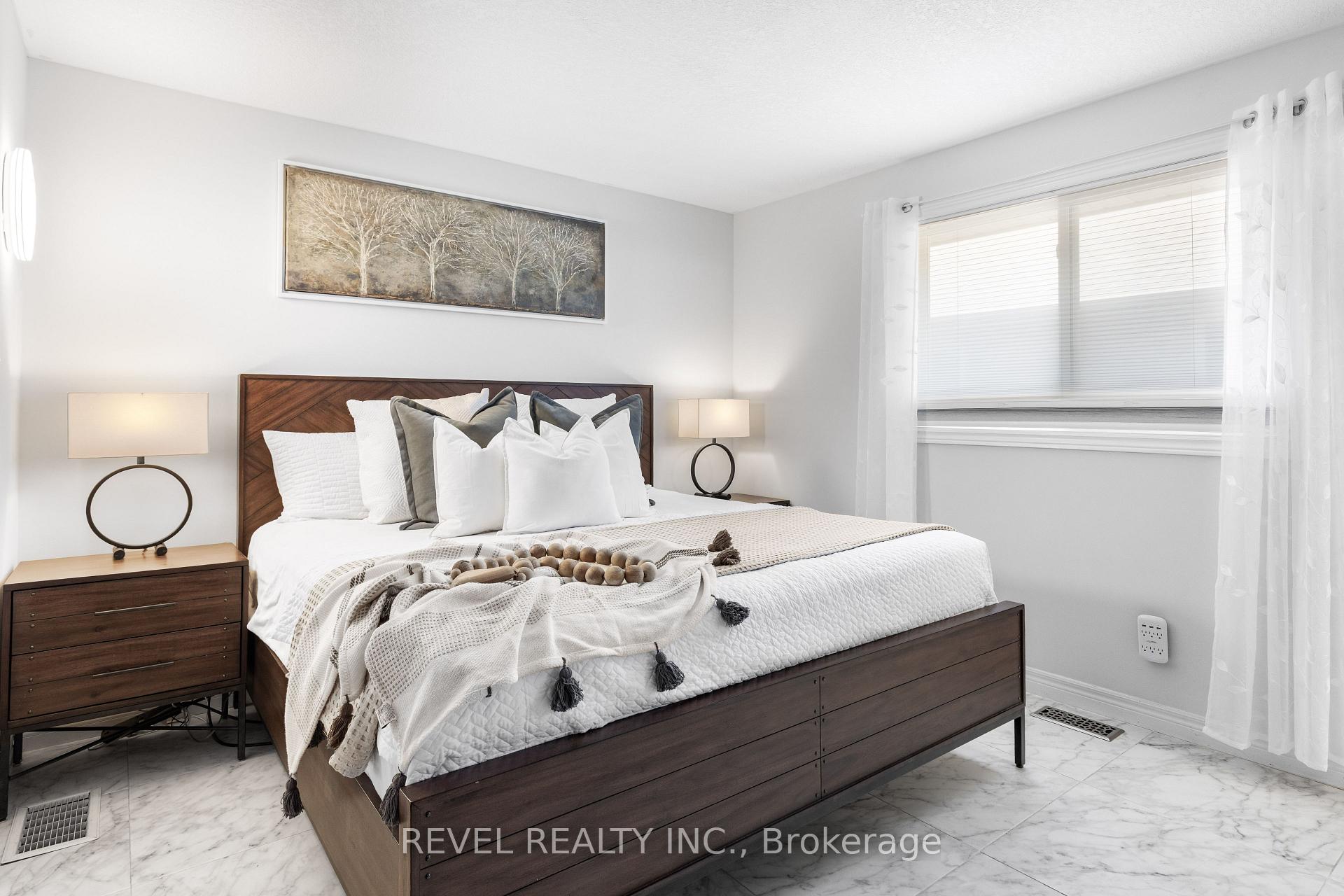 Photo 17 of 2726 Foxmeadow Road, Peterborough, Ashburnham Ward 4 — HOMEH