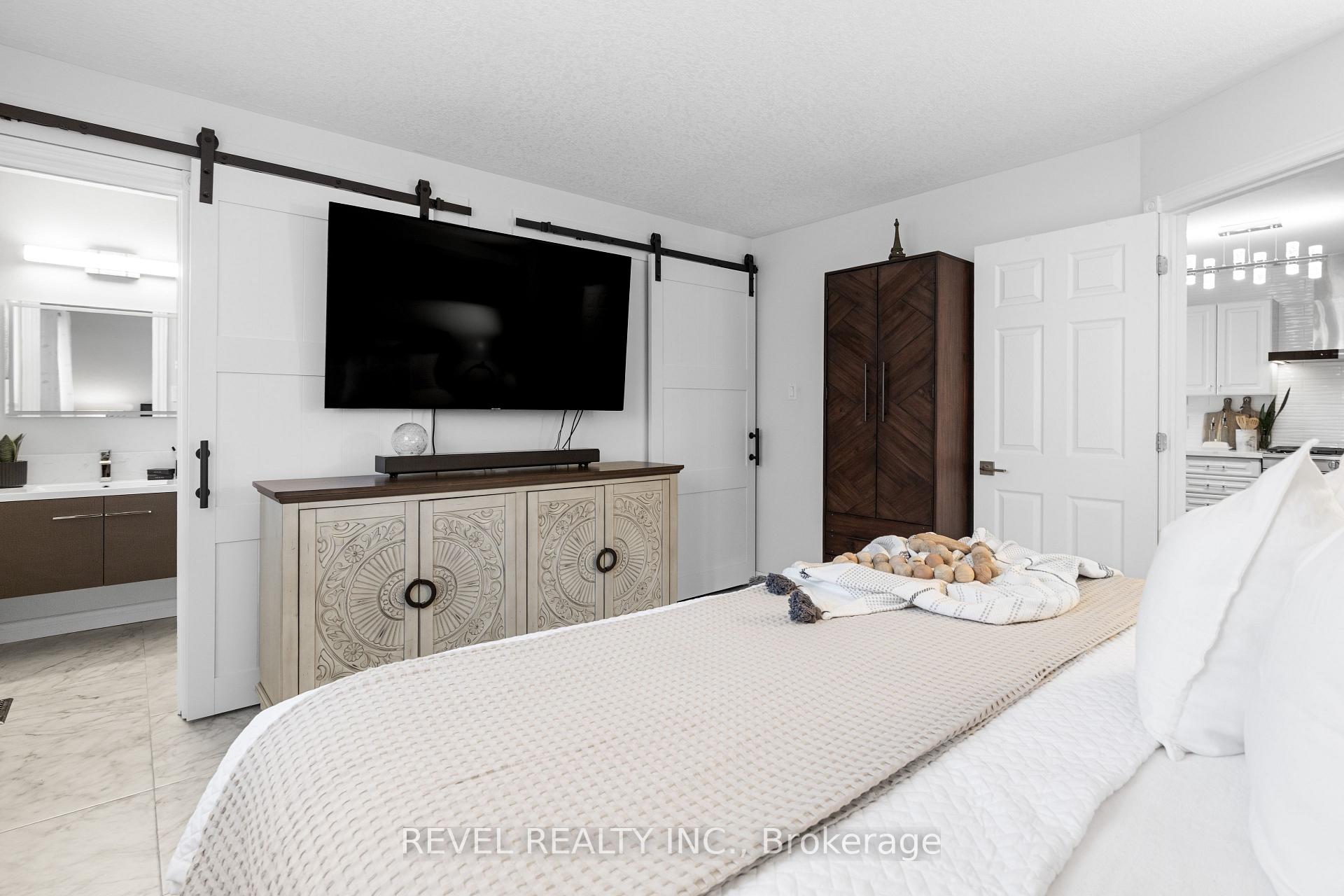 Photo 18 of 2726 Foxmeadow Road, Peterborough, Ashburnham Ward 4 — HOMEH
