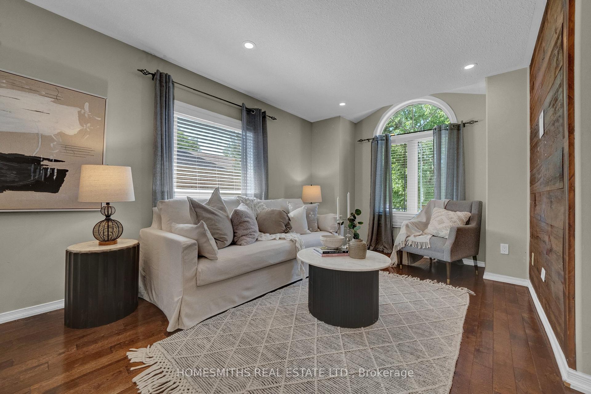 Photo 6 of 627 Trailview Drive, Peterborough, Ashburnham Ward 4 — HOMEH