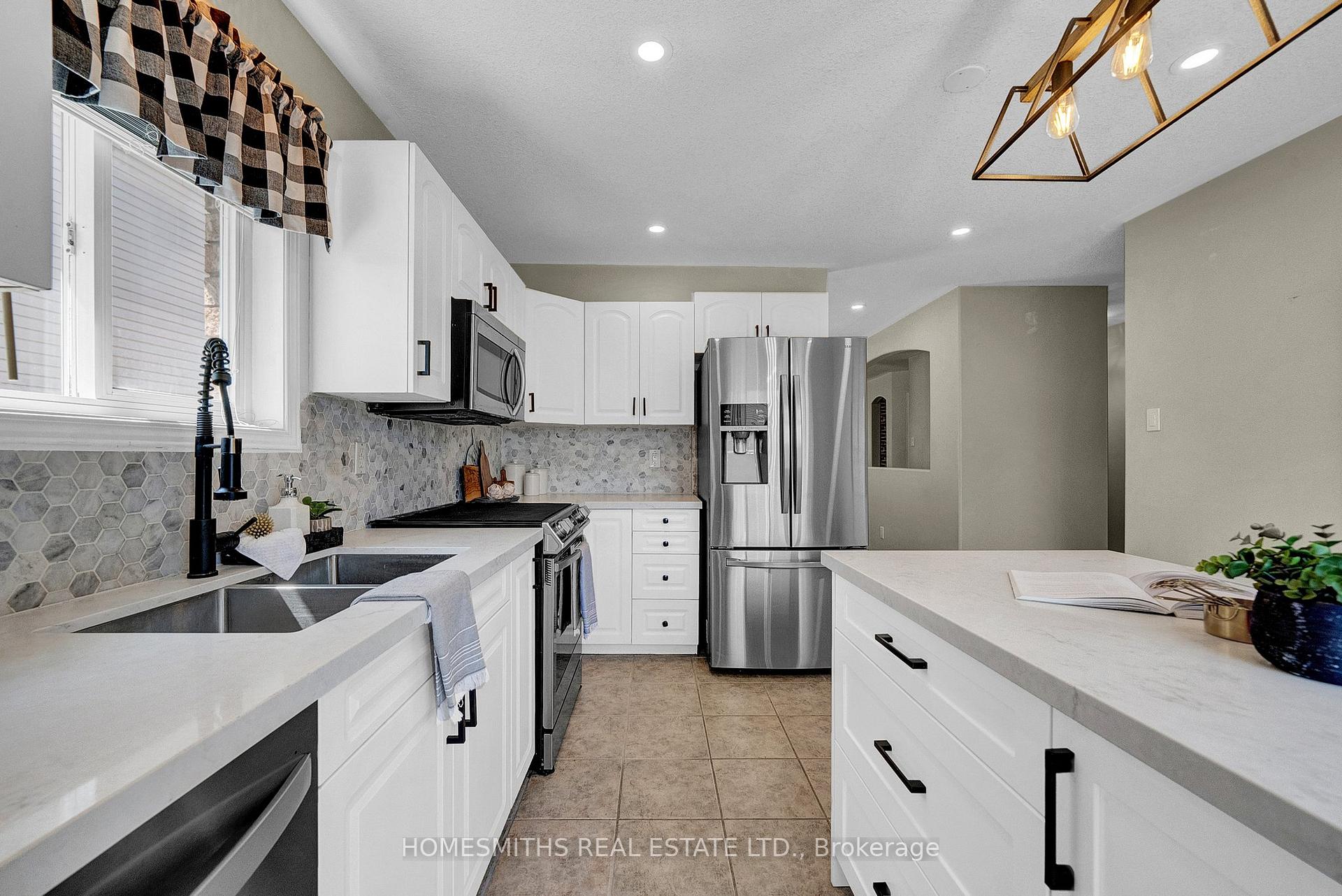 Photo 13 of 627 Trailview Drive, Peterborough, Ashburnham Ward 4 — HOMEH