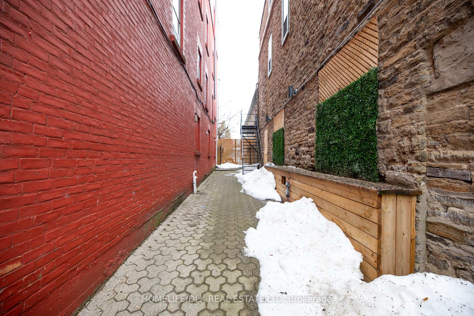 Photo 3 of Unit #3, 224 King Street W, Brockville — HOMEH