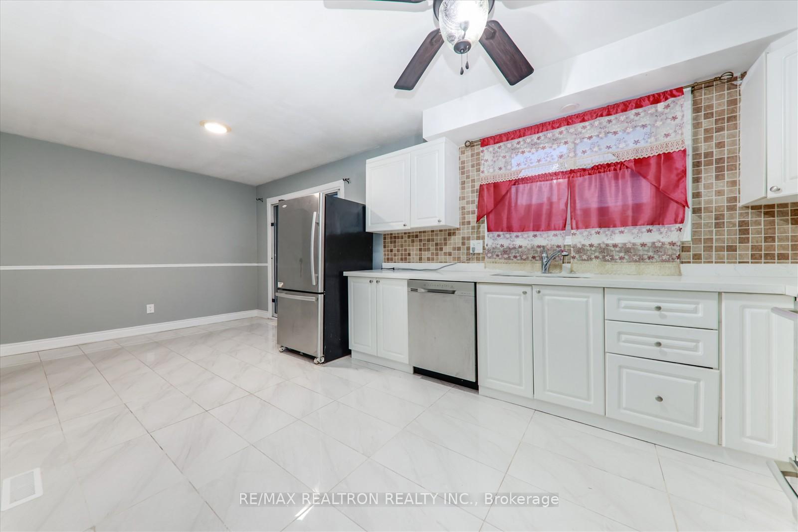 Photo 12 of 1188 Wakefield Crescent, Oshawa, Donevan — HOMEH
