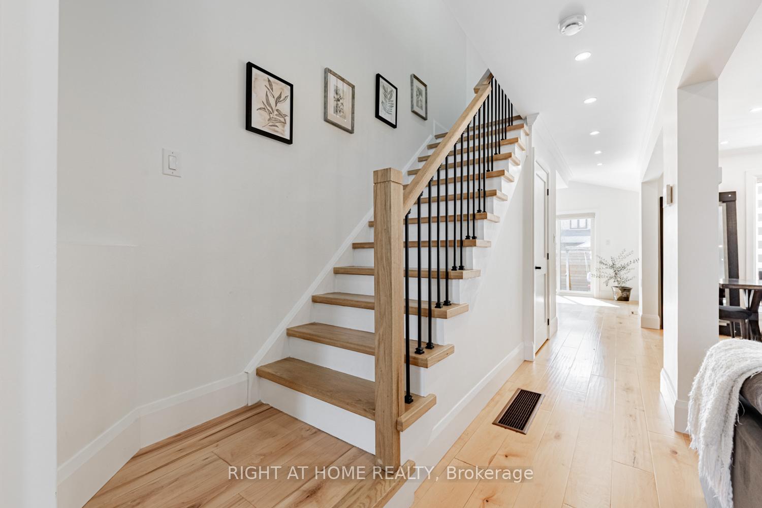Photo 5 of 255 Montebello Avenue, Vaughan, Sonoma Heights — HOMEH