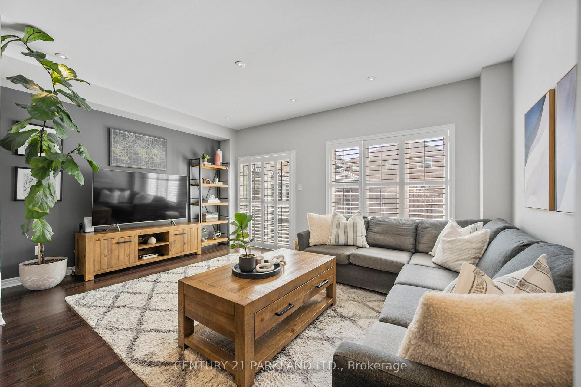Photo 10 of 7 Borjana Boulevard, Vaughan, Patterson — HOMEH