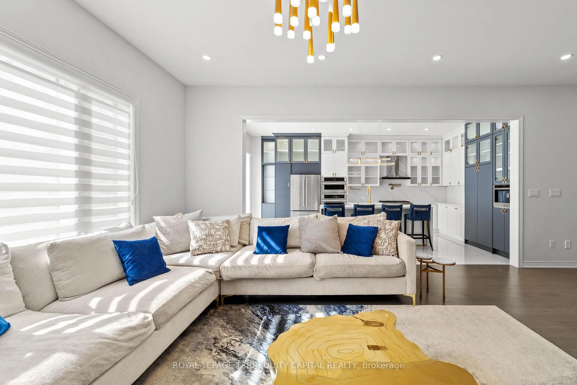 Photo 9 of 144 Pine Hill Crescent, Aurora, Aurora Estates — HOMEH