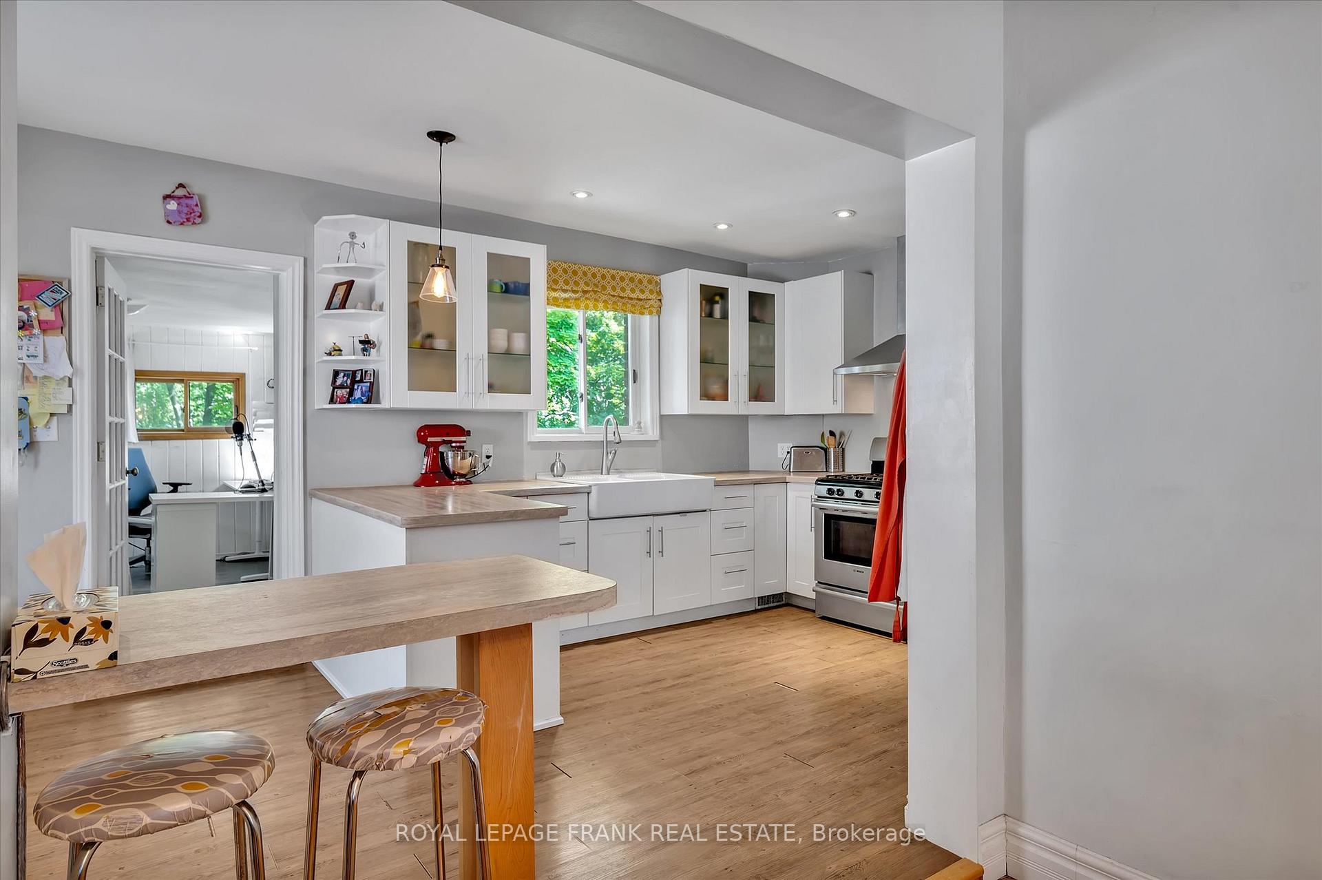 Photo 15 of 472 Murray Street, Peterborough, Town Ward 3 — HOMEH
