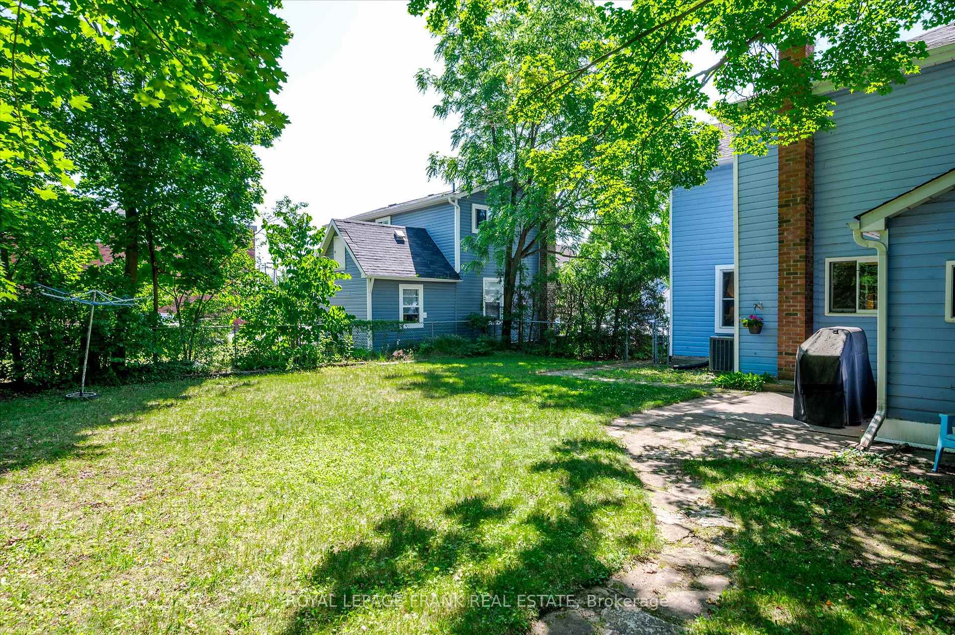 Photo 42 of 472 Murray Street, Peterborough, Town Ward 3 — HOMEH
