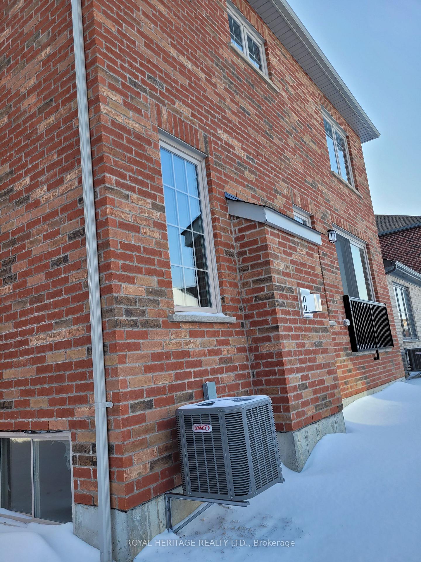 Photo 5 of 426 Melling Avenue, Peterborough, Northcrest Ward 5 — HOMEH