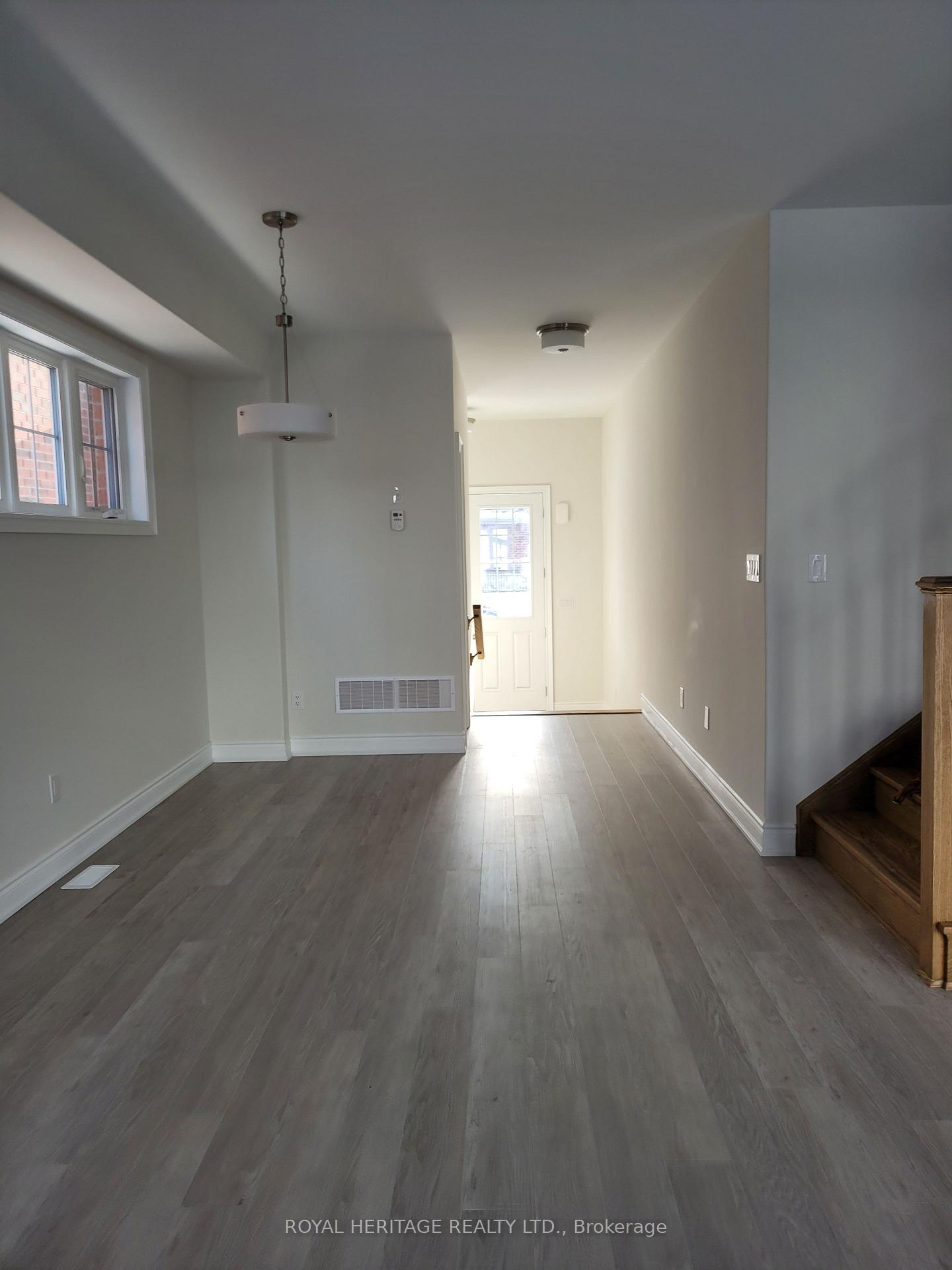 Photo 10 of 426 Melling Avenue, Peterborough, Northcrest Ward 5 — HOMEH