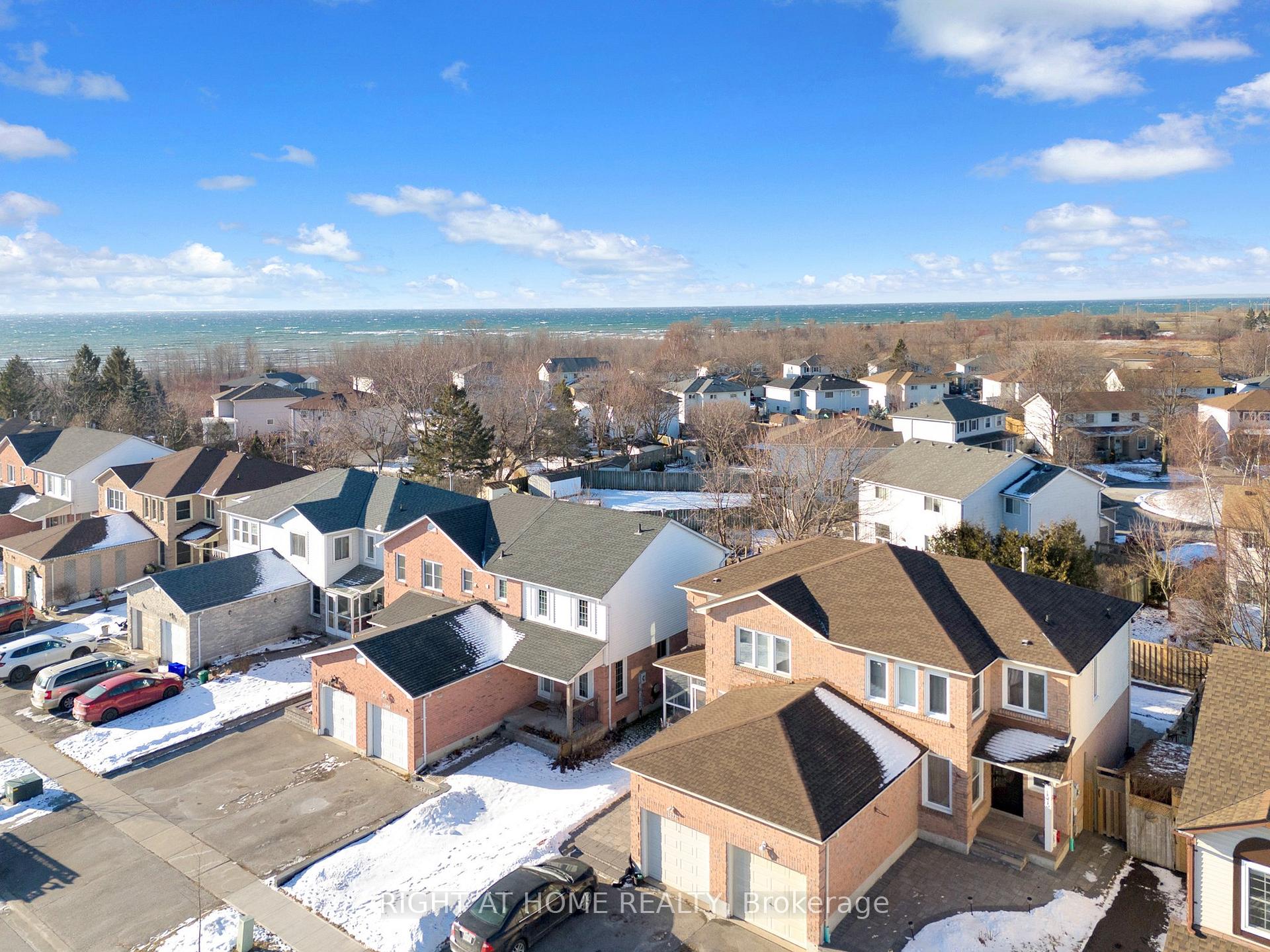 Photo 2 of 1569 Connery Crescent, Oshawa, Lakeview — HOMEH