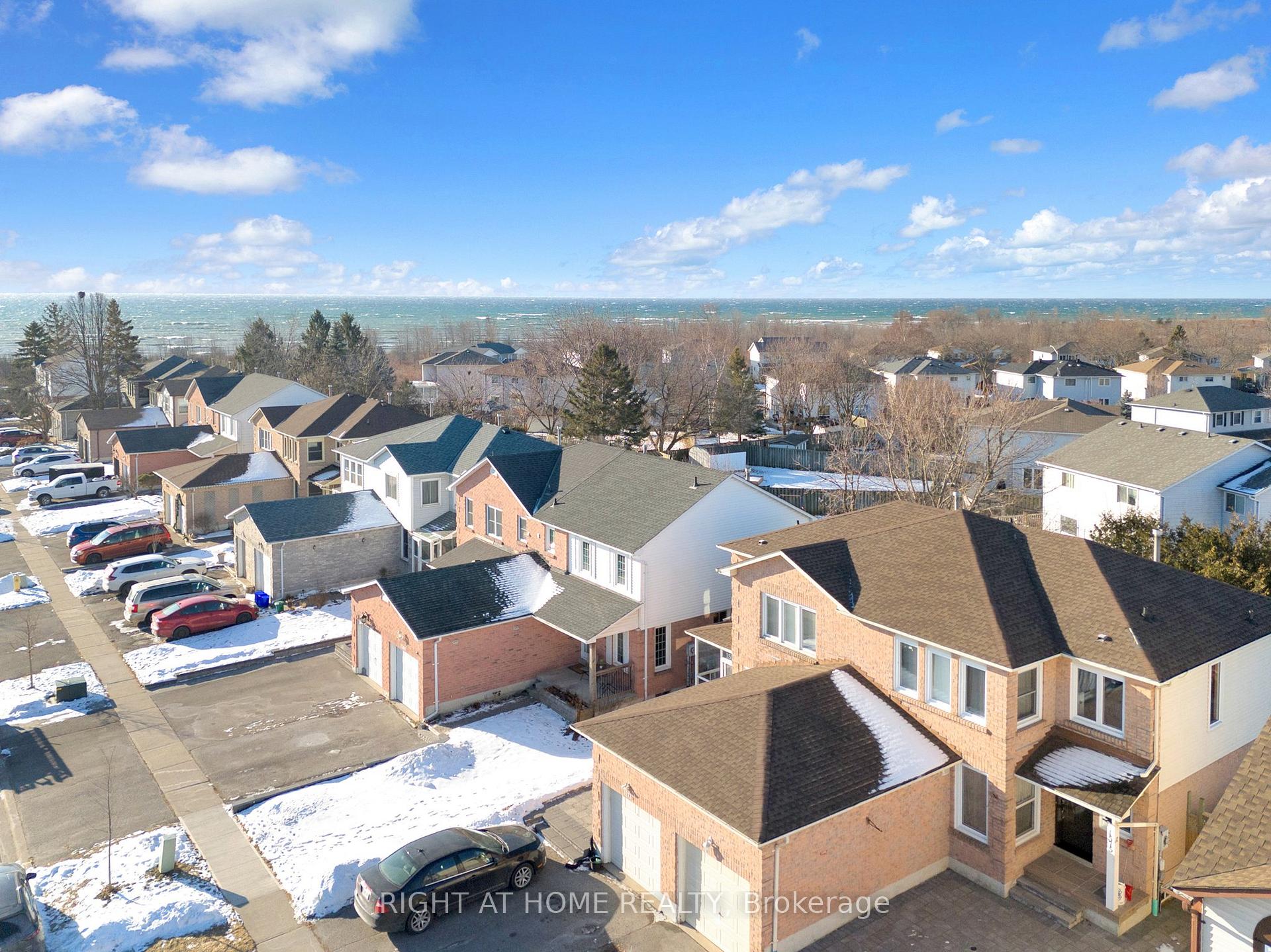 Photo 3 of 1569 Connery Crescent, Oshawa, Lakeview — HOMEH