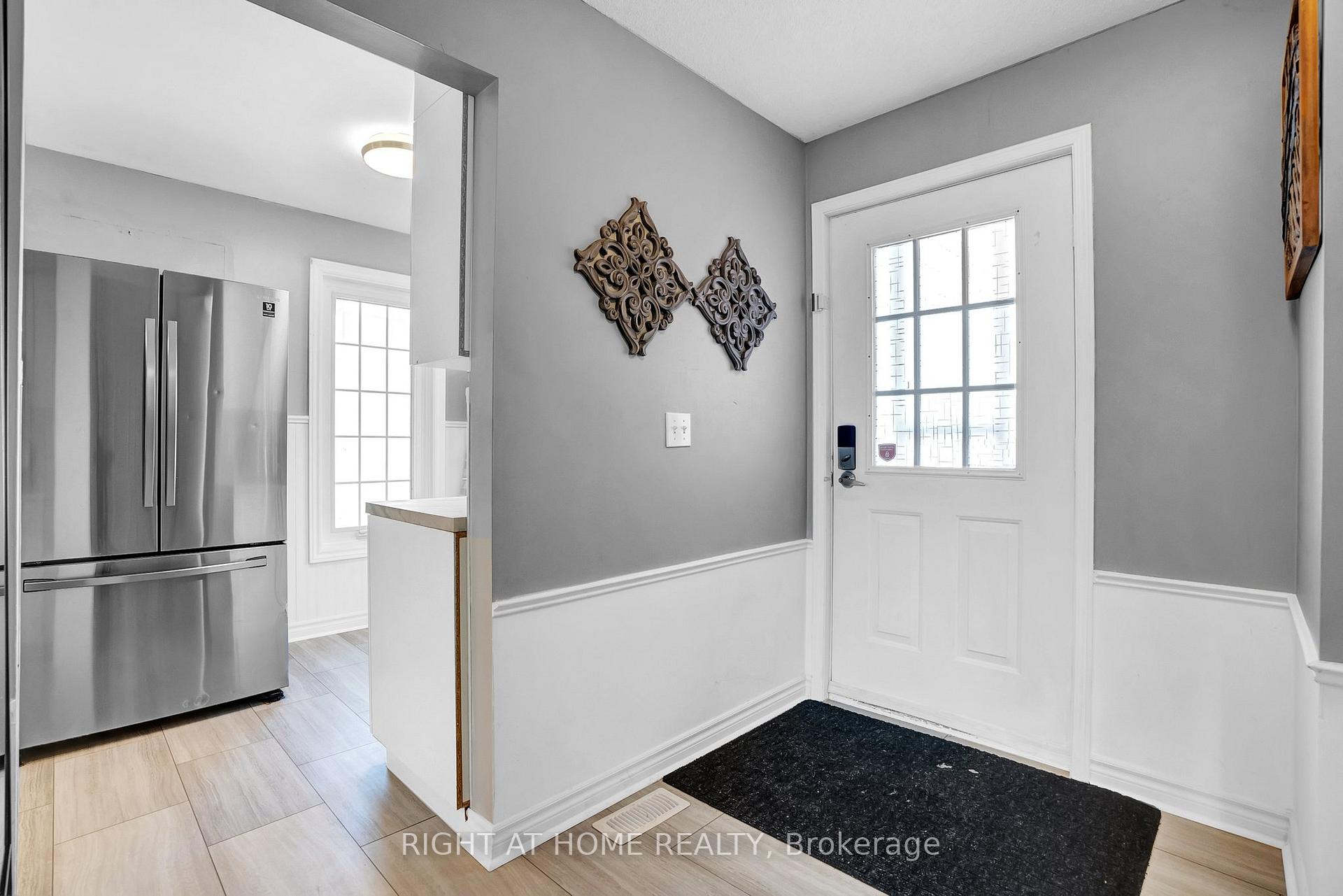 Photo 5 of 1569 Connery Crescent, Oshawa, Lakeview — HOMEH