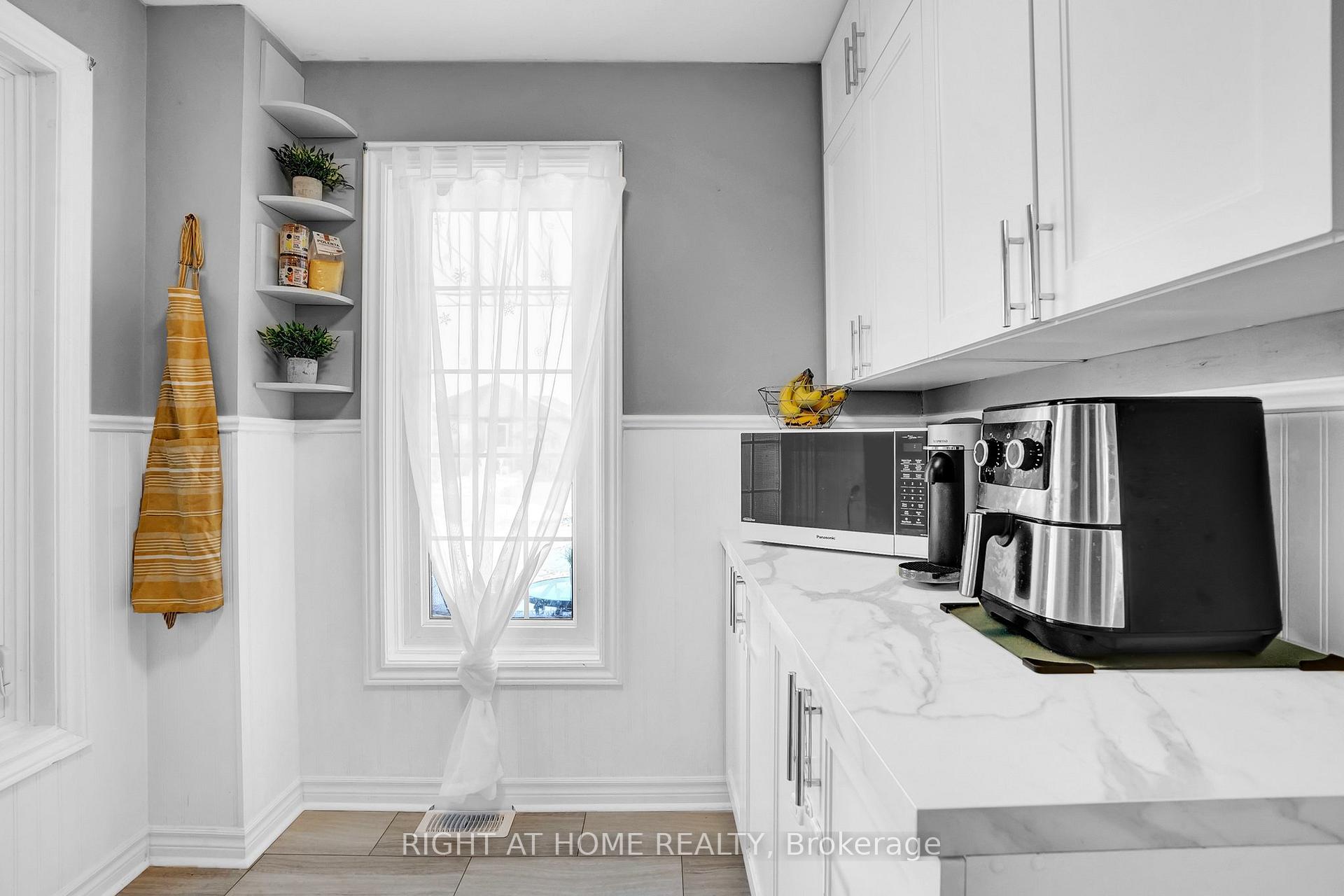 Photo 18 of 1569 Connery Crescent, Oshawa, Lakeview — HOMEH
