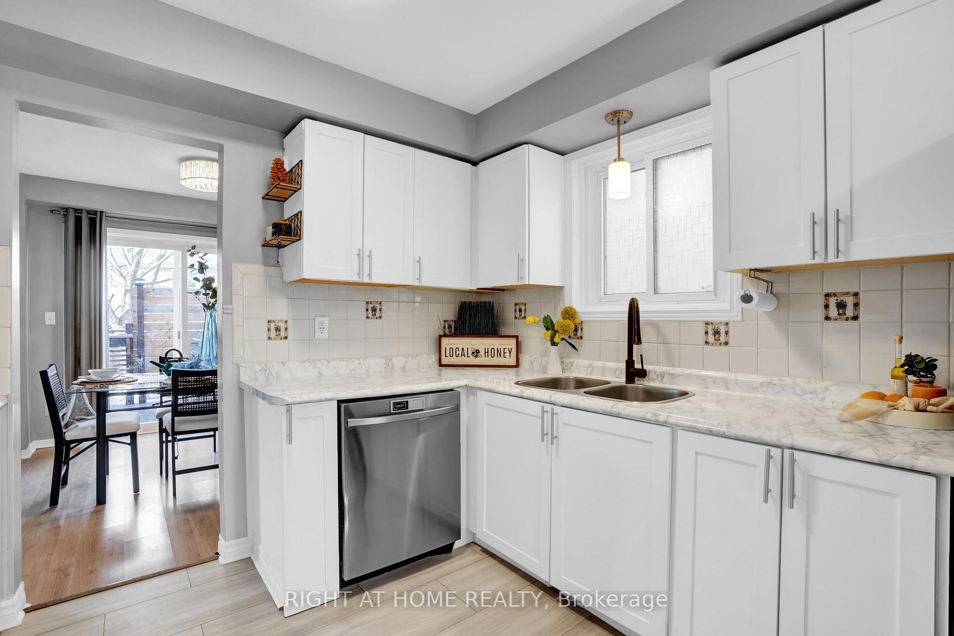Photo 20 of 1569 Connery Crescent, Oshawa, Lakeview — HOMEH