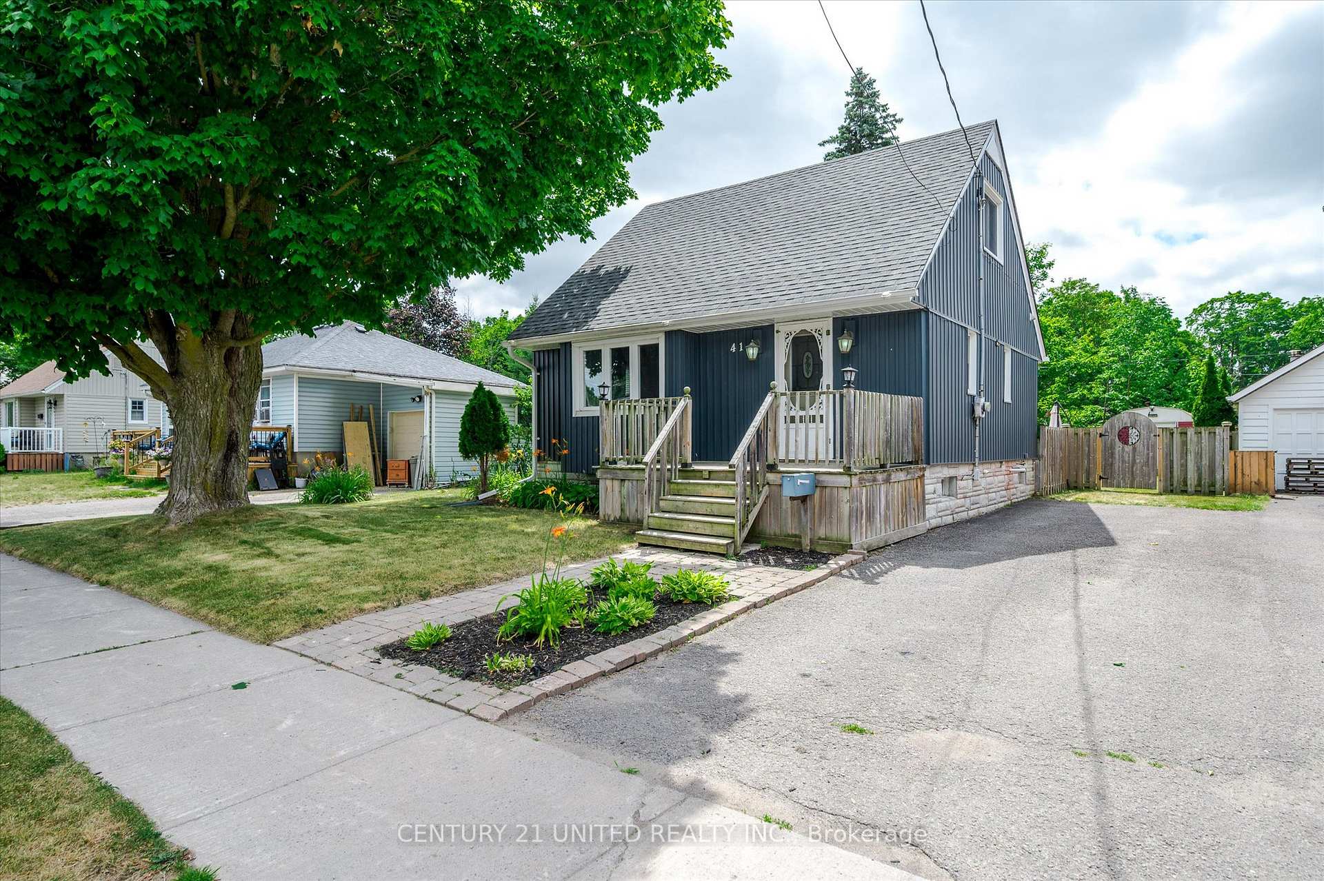 Photo 2 of 41 Morrow Street, Peterborough, Otonabee Ward 1 — HOMEH