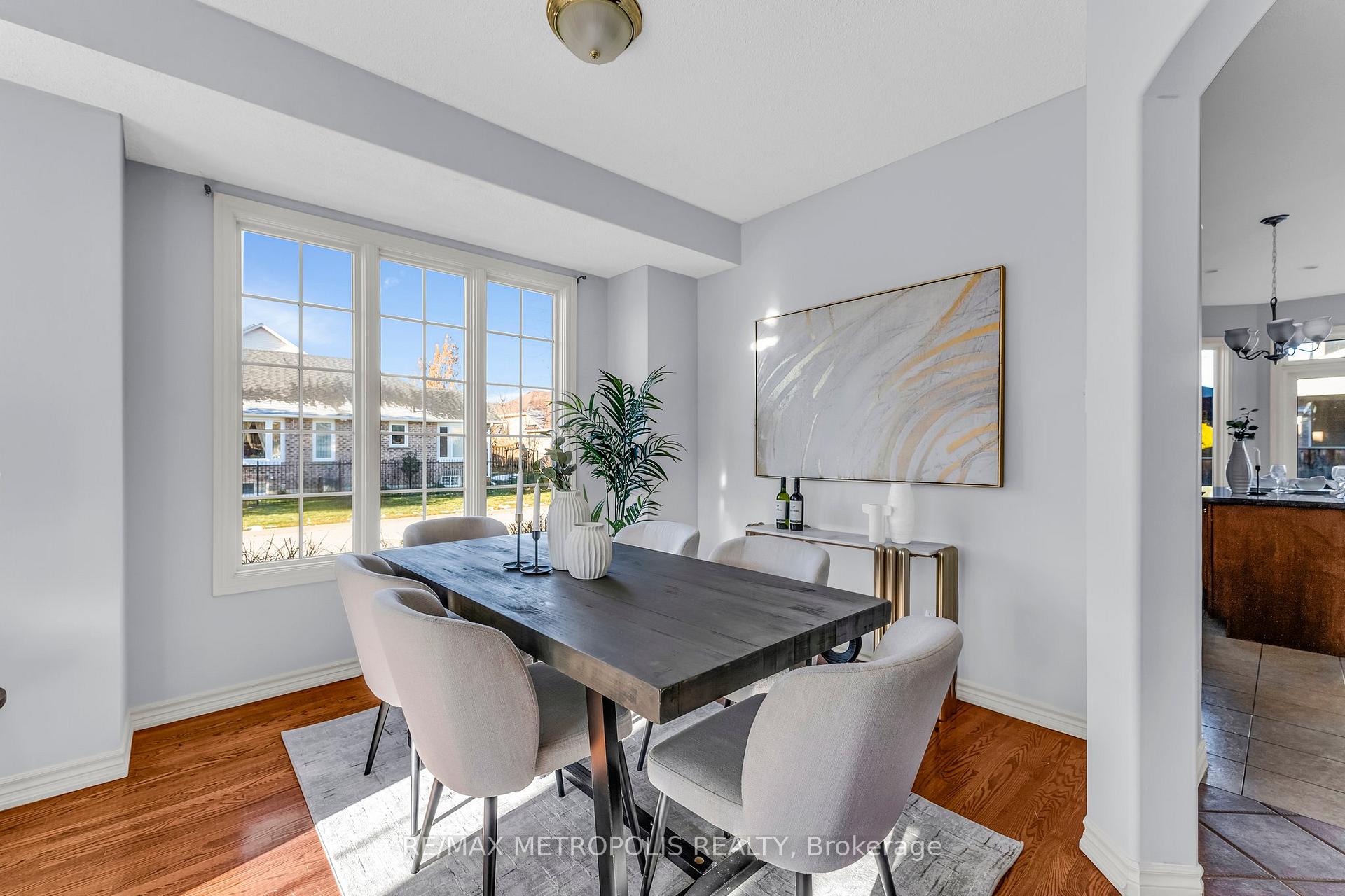 Photo 6 of 458 Meadow Street, Oshawa, Kedron — HOMEH
