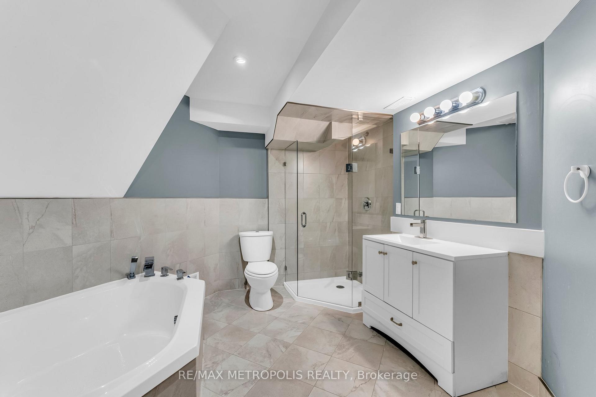 Photo 32 of 458 Meadow Street, Oshawa, Kedron — HOMEH