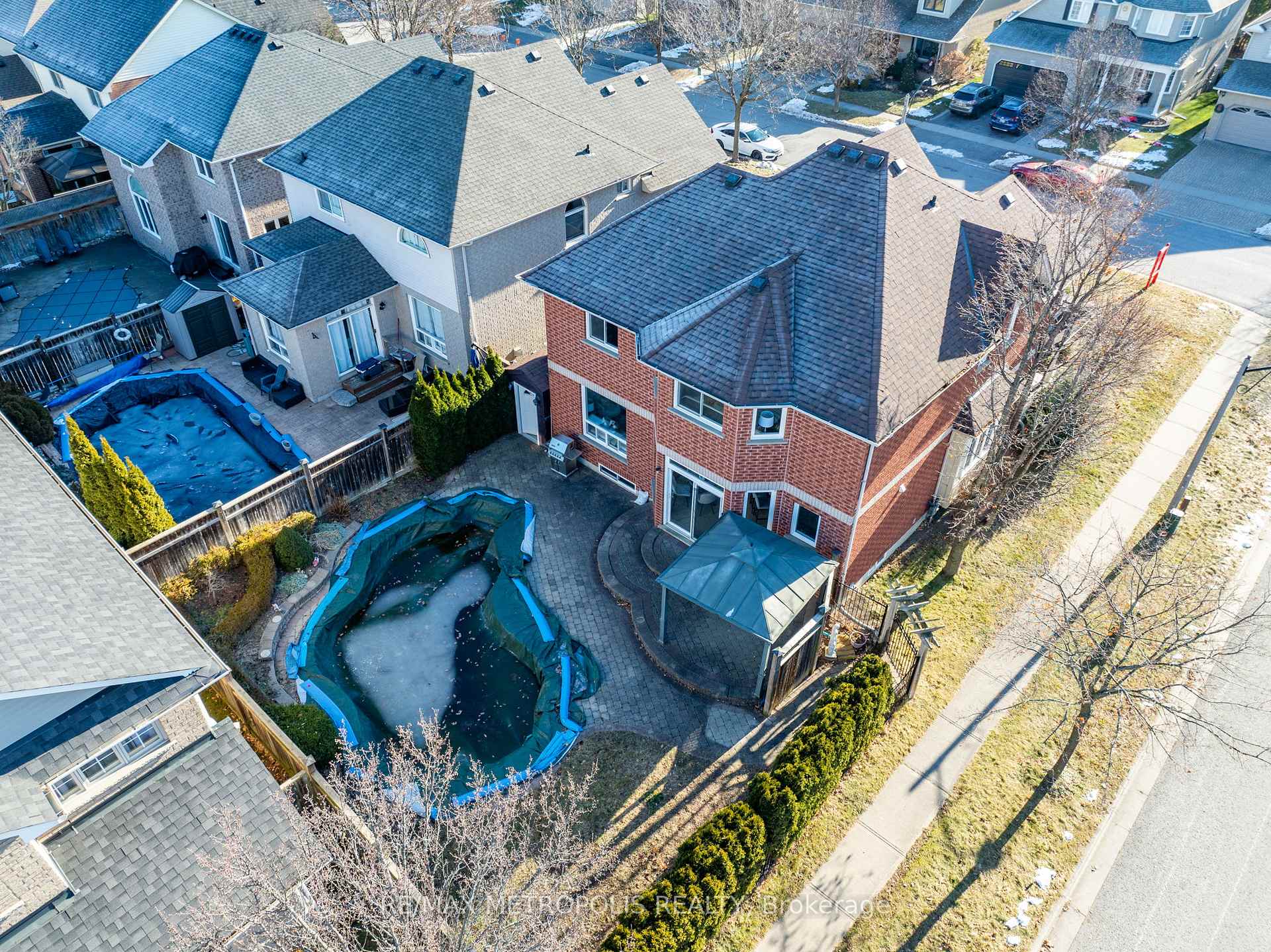 Photo 38 of 458 Meadow Street, Oshawa, Kedron — HOMEH