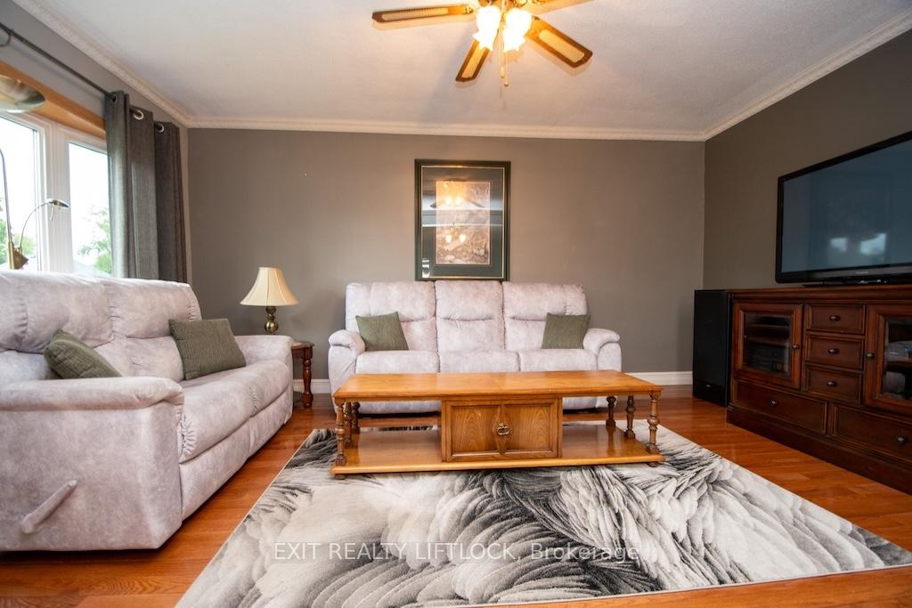 Photo 8 of 493 Howden Street, Peterborough, Otonabee Ward 1 — HOMEH