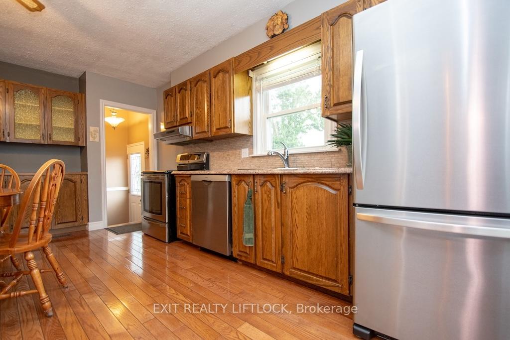 Photo 14 of 493 Howden Street, Peterborough, Otonabee Ward 1 — HOMEH