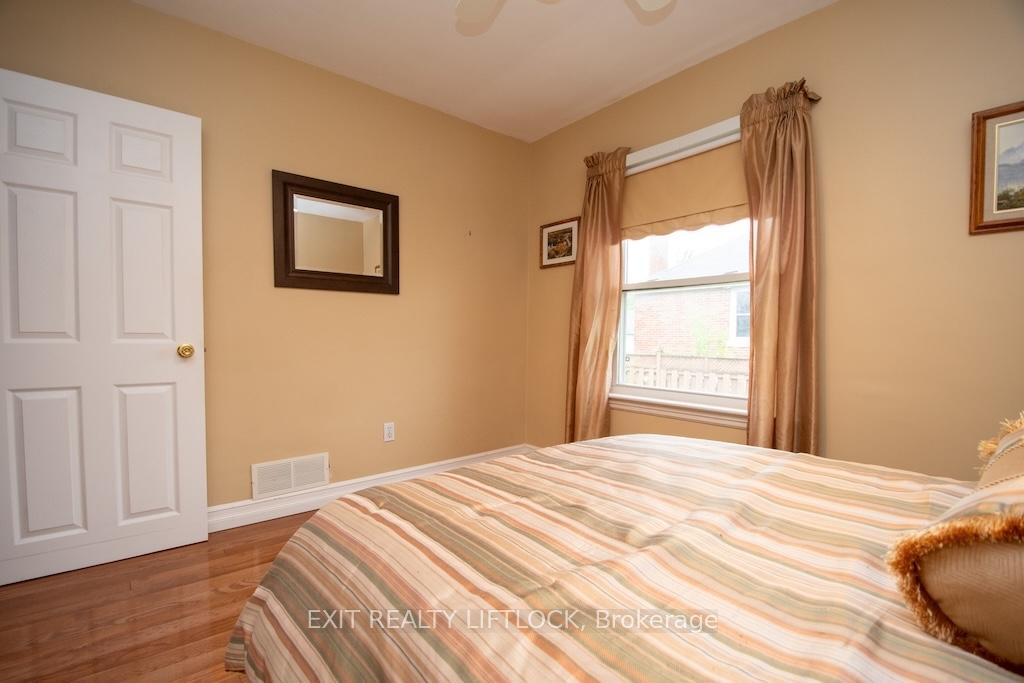 Photo 21 of 493 Howden Street, Peterborough, Otonabee Ward 1 — HOMEH