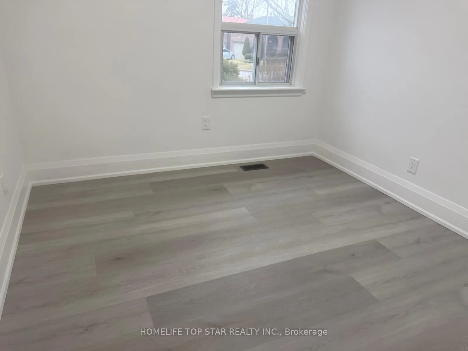 Photo 8 of Unit Main, 25 Mackinac Crescent, Scarborough, Bendale — HOMEH