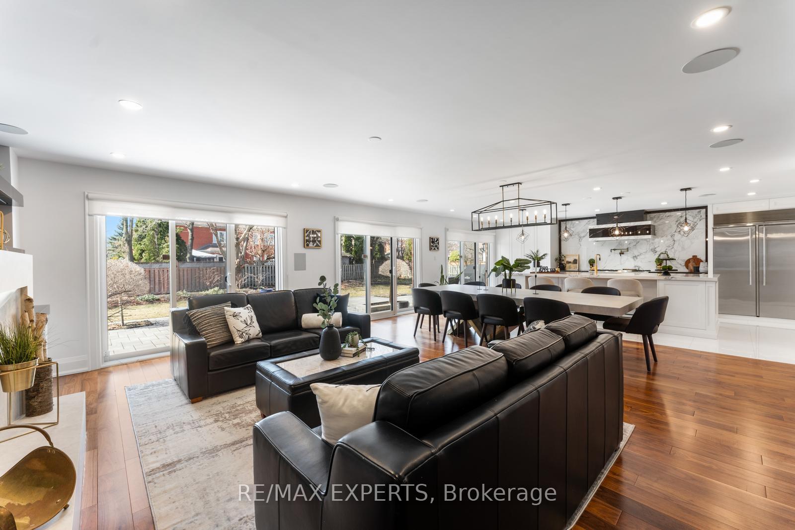 Photo 6 of 126 Mellings Drive, Vaughan, East Woodbridge — HOMEH