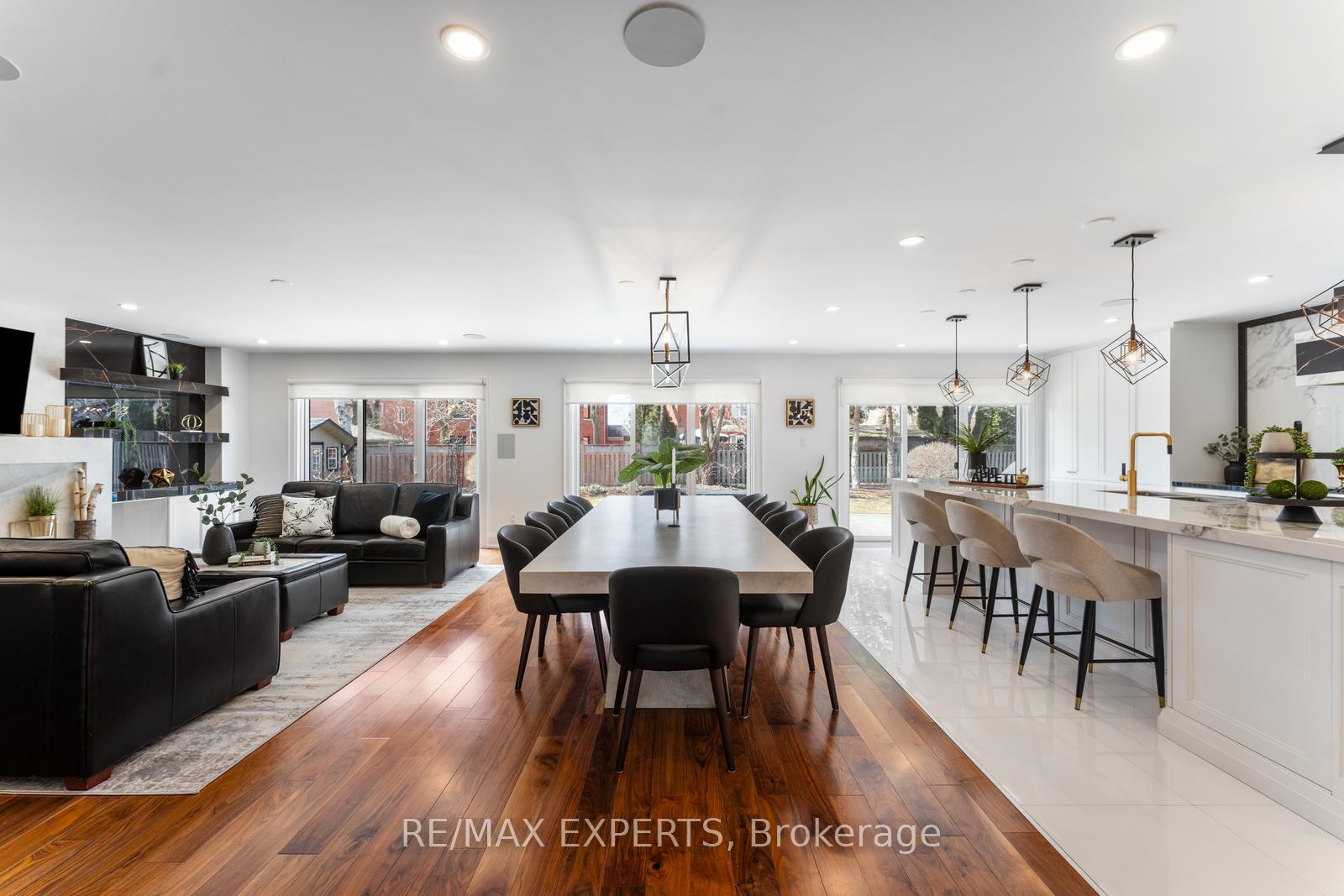 Photo 7 of 126 Mellings Drive, Vaughan, East Woodbridge — HOMEH