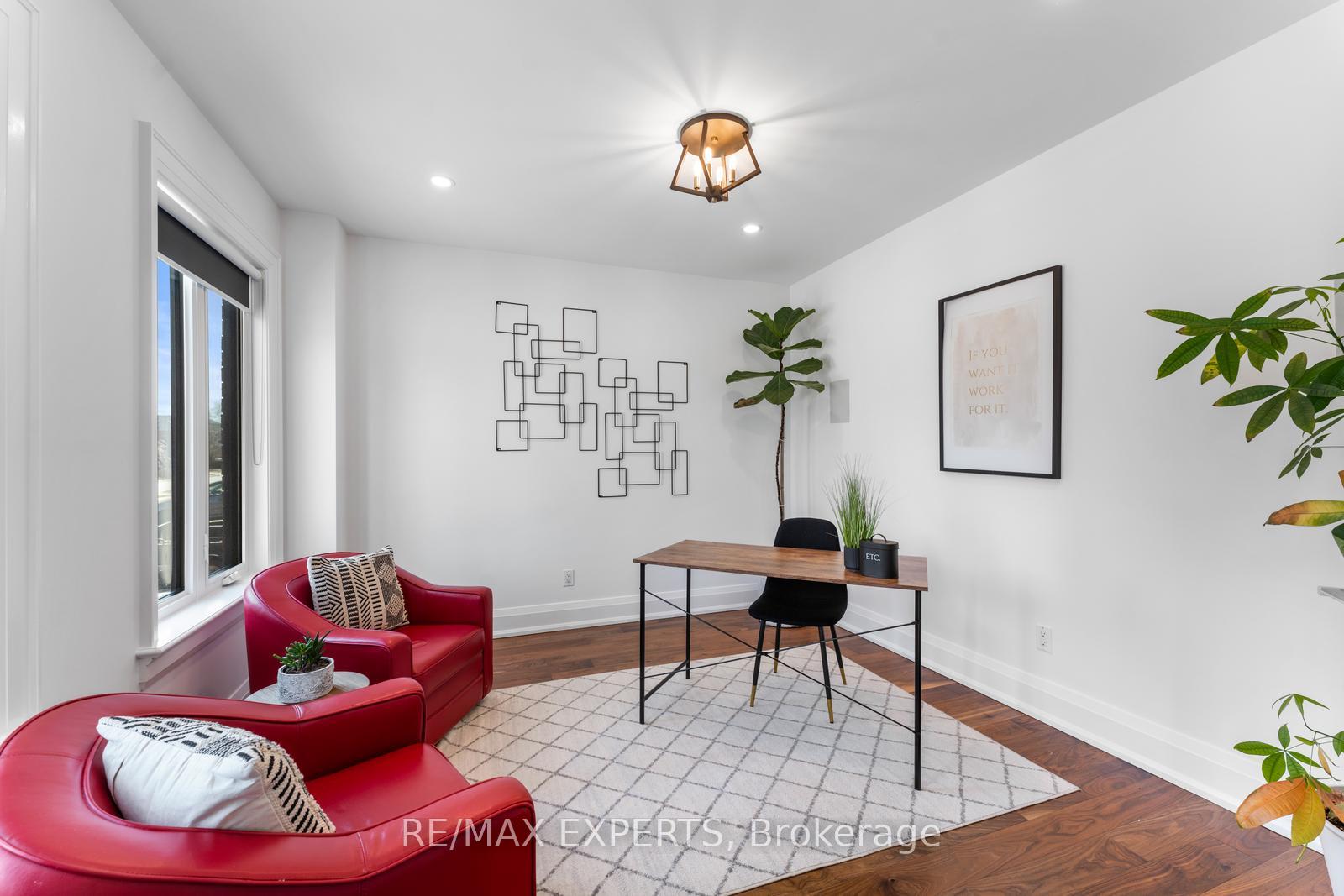 Photo 16 of 126 Mellings Drive, Vaughan, East Woodbridge — HOMEH