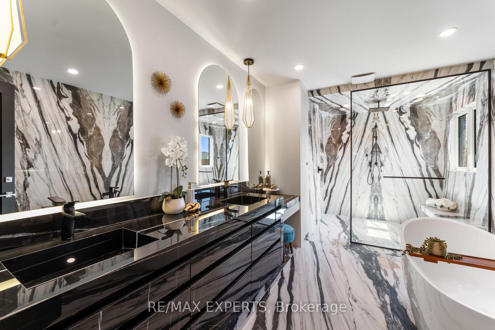 Photo 23 of 126 Mellings Drive, Vaughan, East Woodbridge — HOMEH