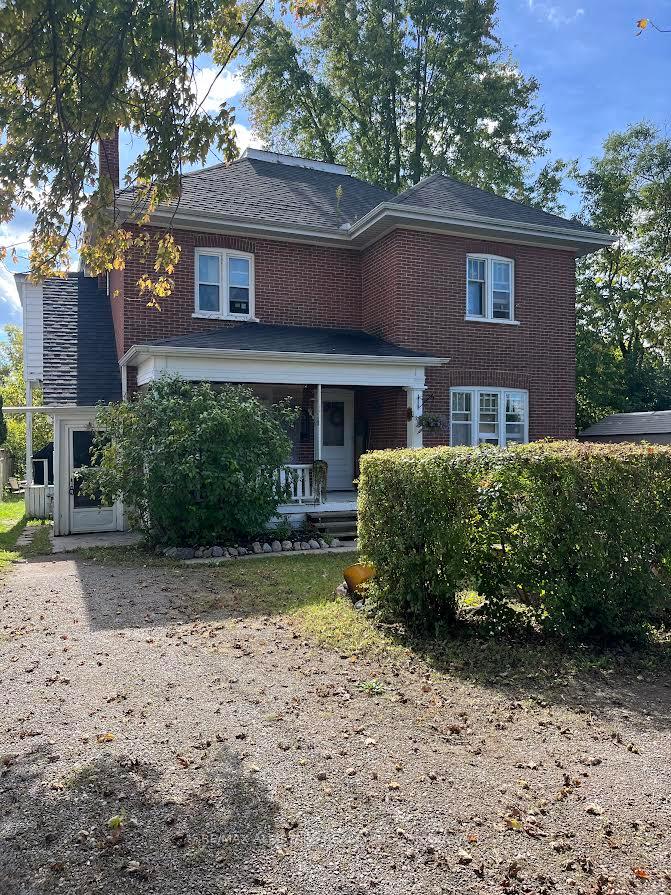 Front of 833 Crawford Drive