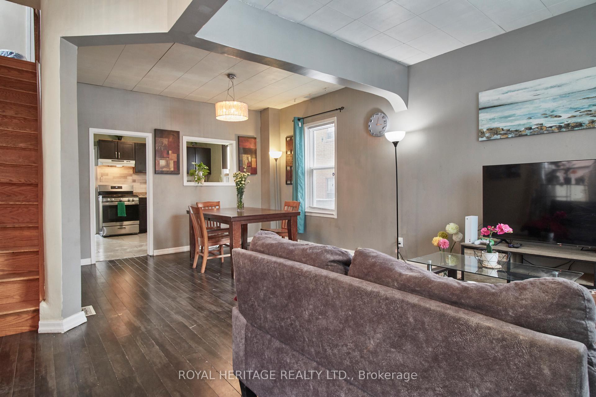 Photo 6 of 161 Colborne Street E, Oshawa, O'Neill — HOMEH