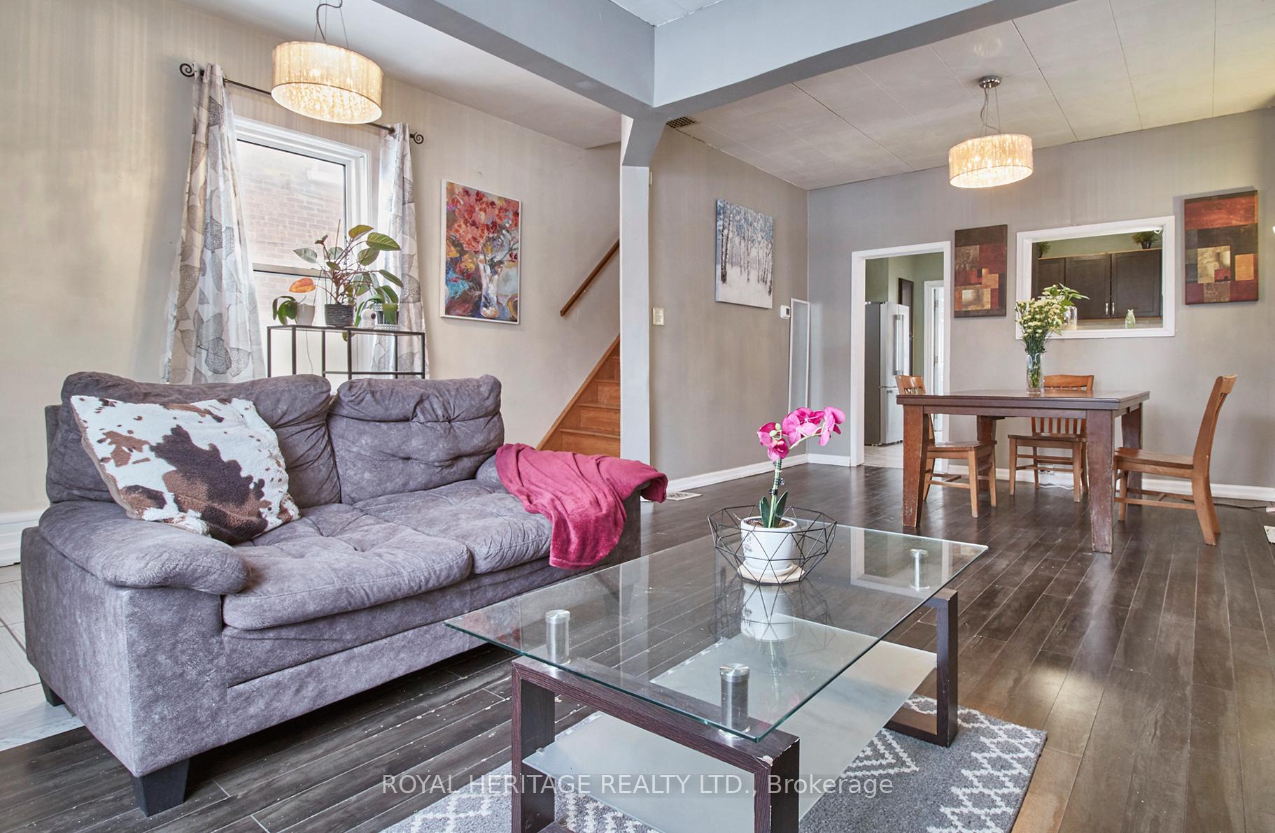 Photo 7 of 161 Colborne Street E, Oshawa, O'Neill — HOMEH