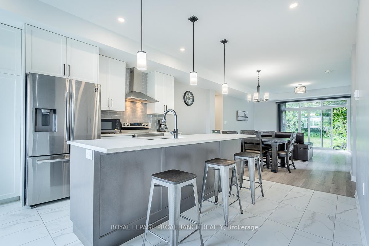 Photo 7 of 170 Mary Street, Belleville, Belleville Ward — HOMEH