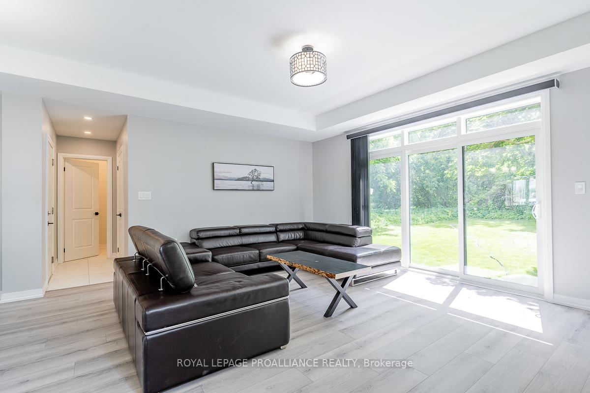 Photo 13 of 170 Mary Street, Belleville, Belleville Ward — HOMEH