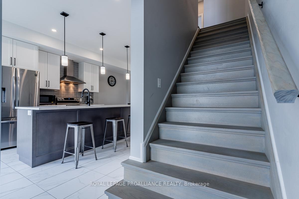 Photo 22 of 170 Mary Street, Belleville, Belleville Ward — HOMEH
